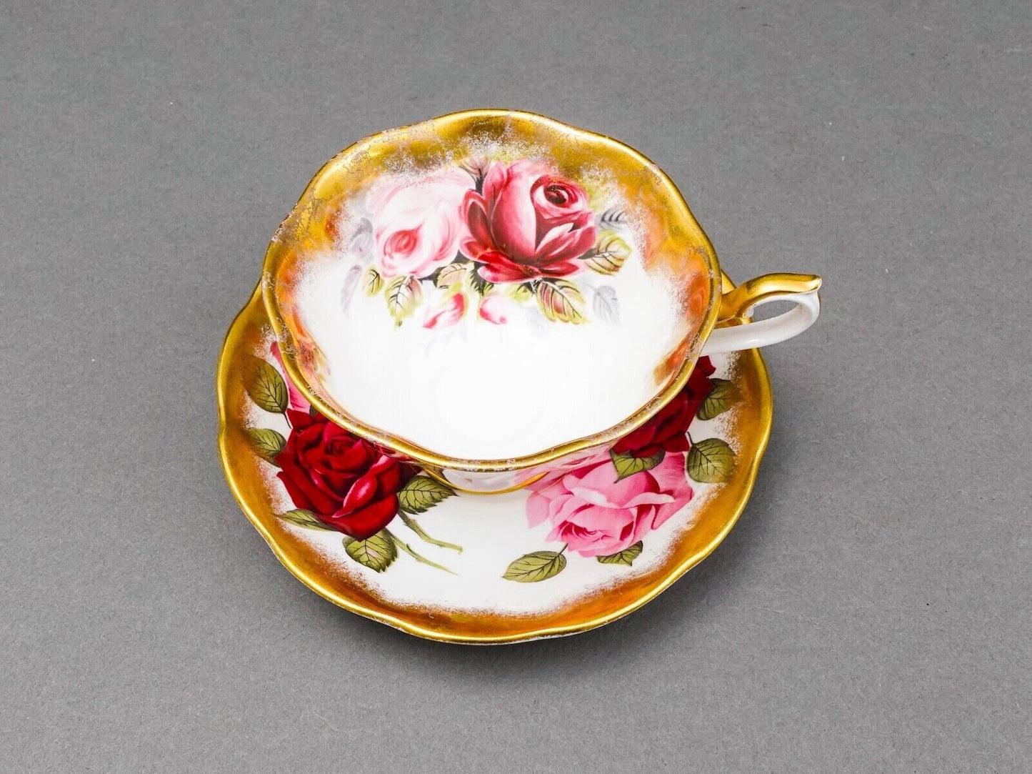 Royal Albert England Summer Bounty Series Ruby Tea Cup & Saucer