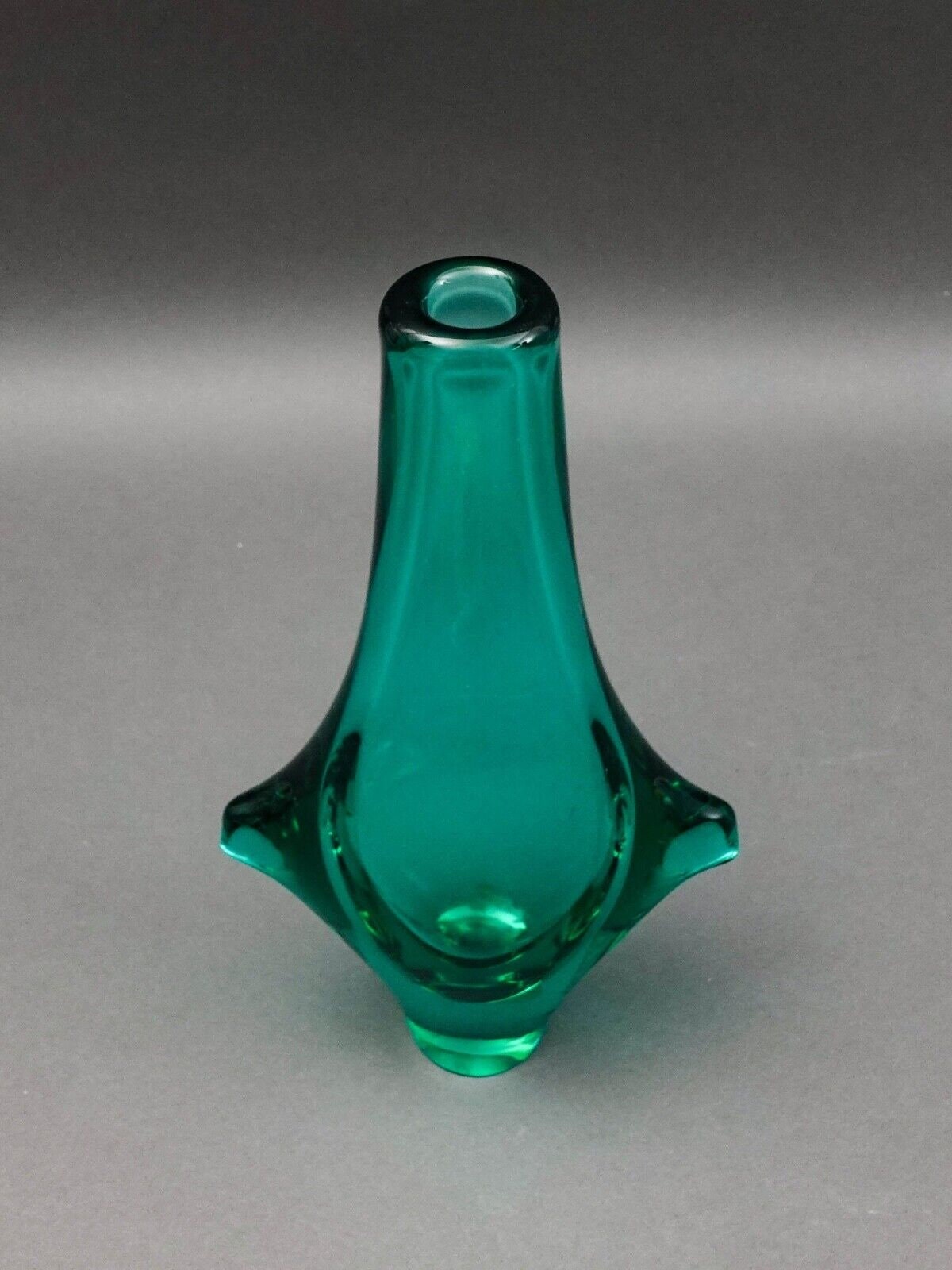 Zelezny Brod Sklo ZBS Czechoslovakia Miloslav Klinger MCM Green Art Glass Vase