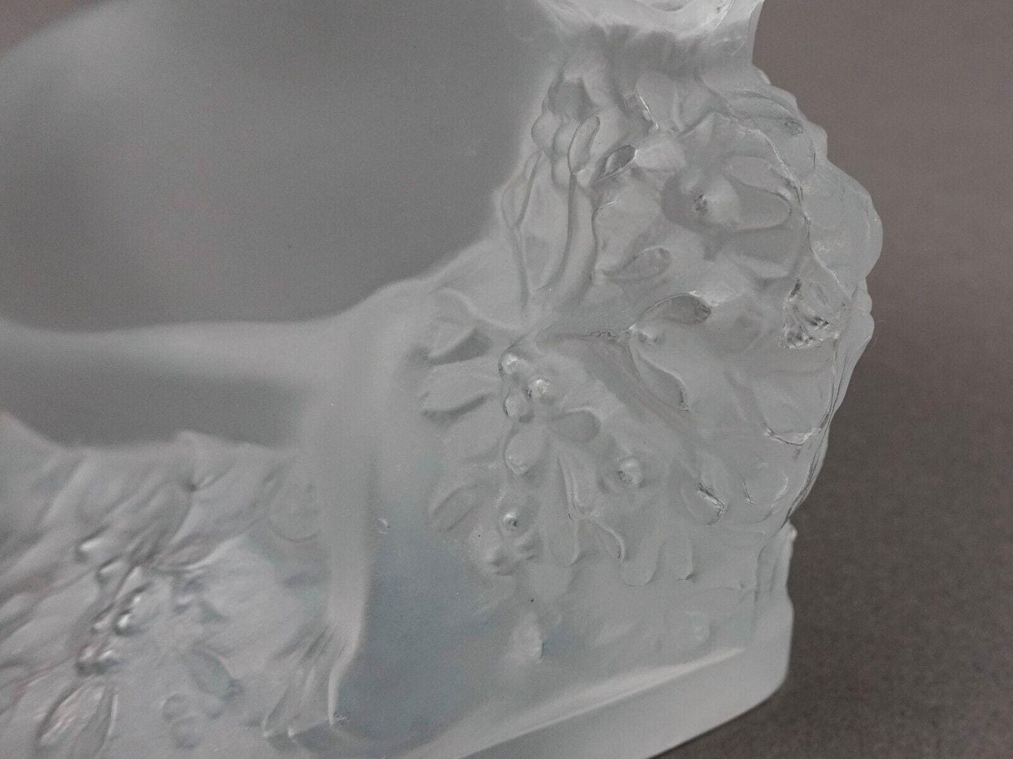 Lalique Crystal France Hiver The Four Seasons Winter Statue Series Figure (Read)