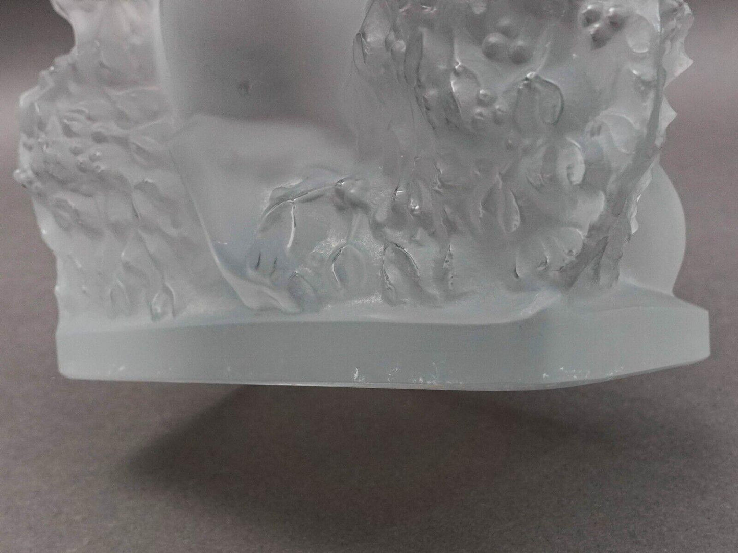 Lalique Crystal France Hiver The Four Seasons Winter Statue Series Figure (Read)