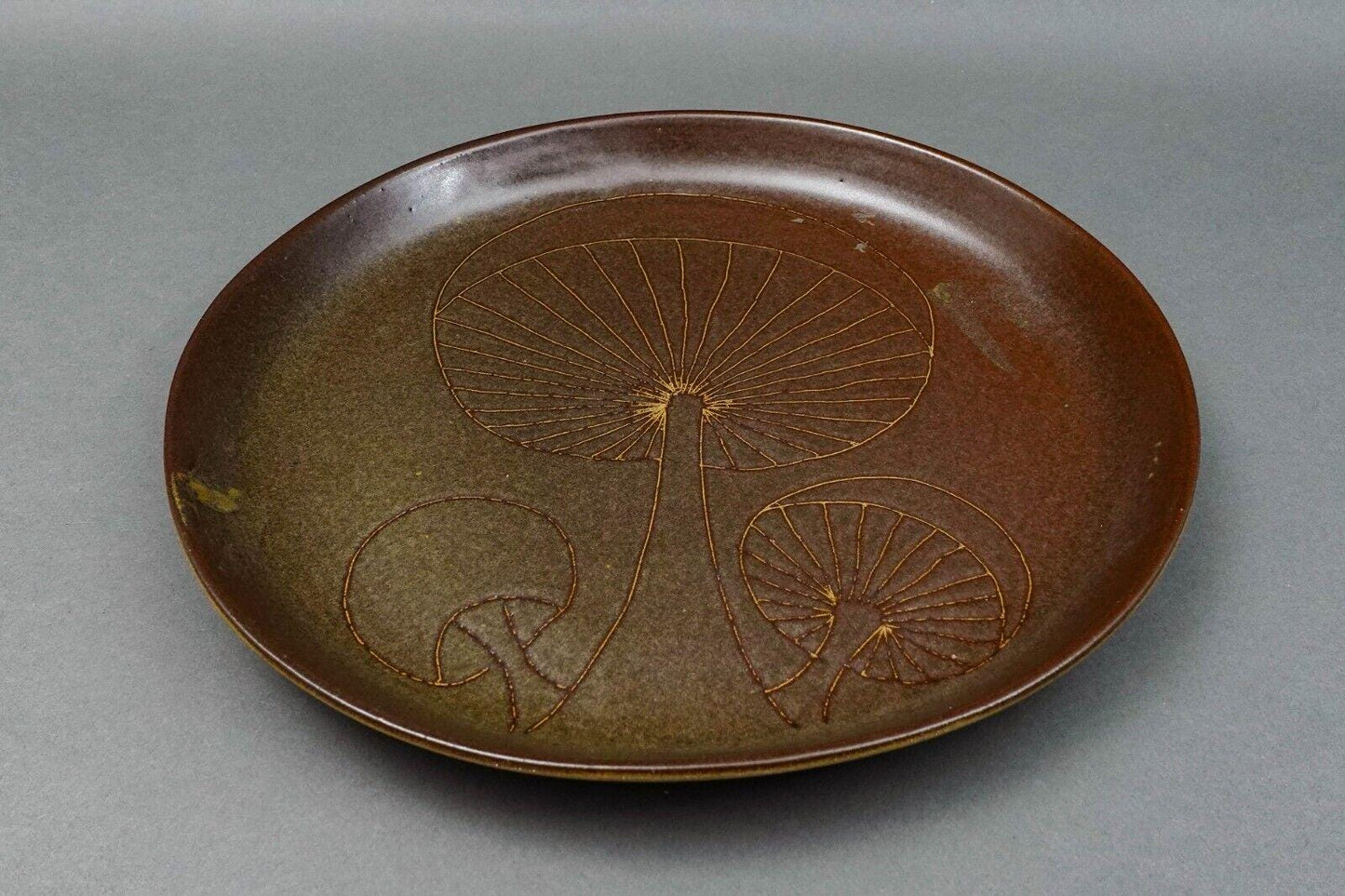 Jane Gordon Martz Marshall Studios MCM Mushroom Art Pottery Plate Tray 12 7/8"