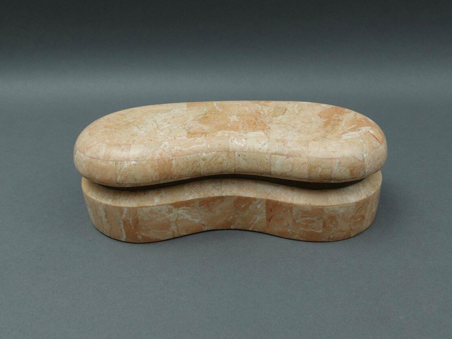 Kinder-Harris Dara 1980s Pink Tessellated Stone Brass Kidney Shaped Box (Read)