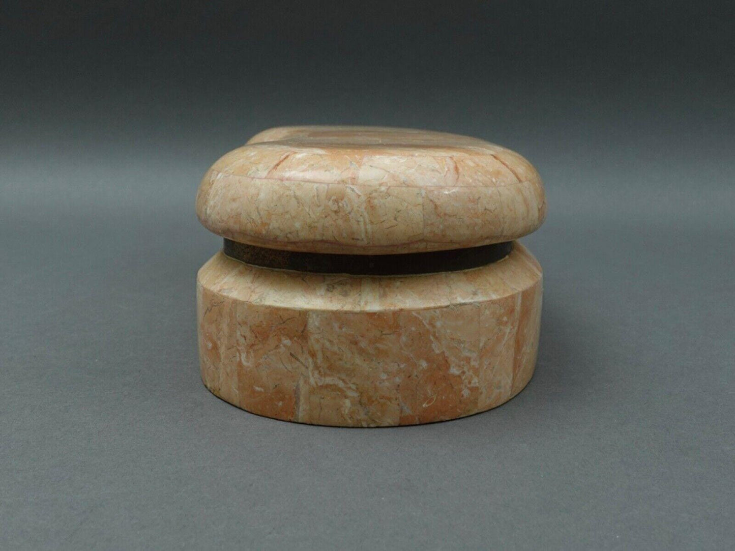 Kinder-Harris Dara 1980s Pink Tessellated Stone Brass Kidney Shaped Box (Read)