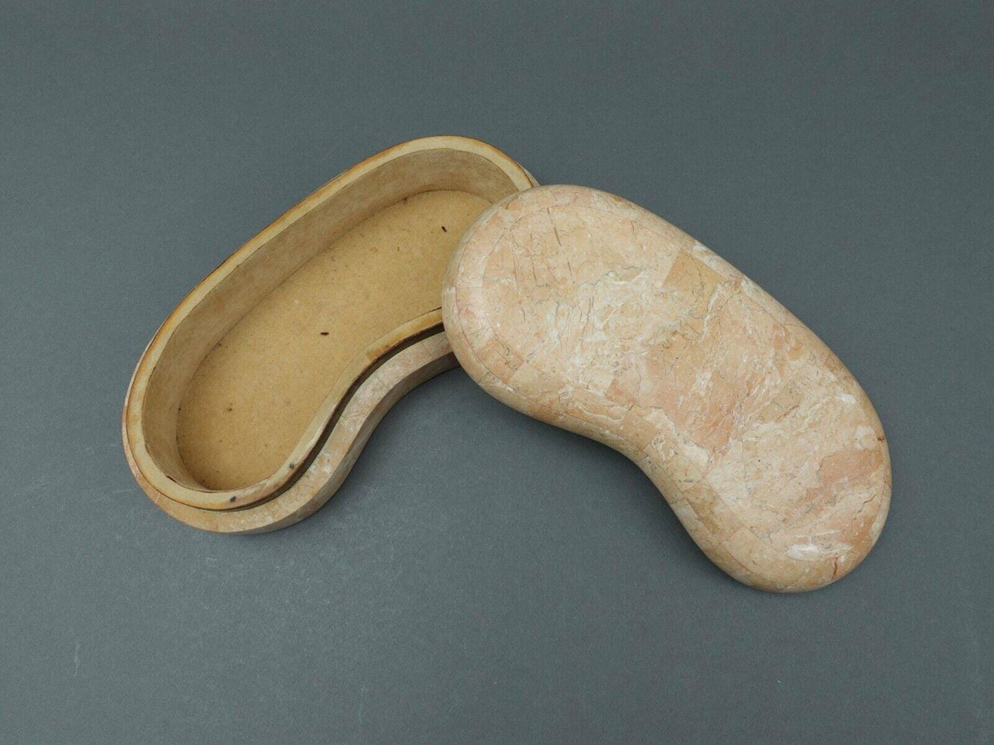 Kinder-Harris Dara 1980s Pink Tessellated Stone Brass Kidney Shaped Box (Read)