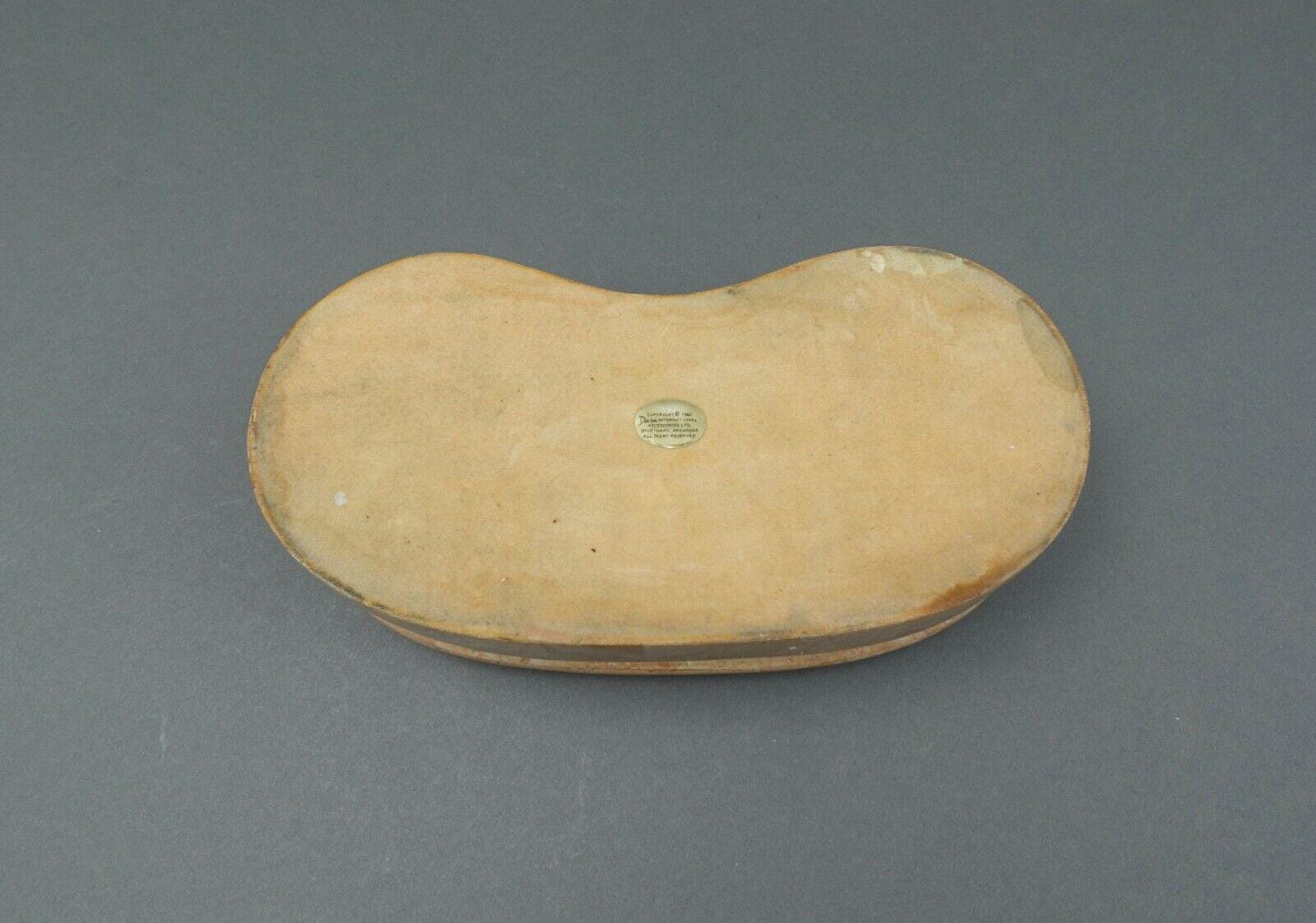 Kinder-Harris Dara 1980s Pink Tessellated Stone Brass Kidney Shaped Box (Read)