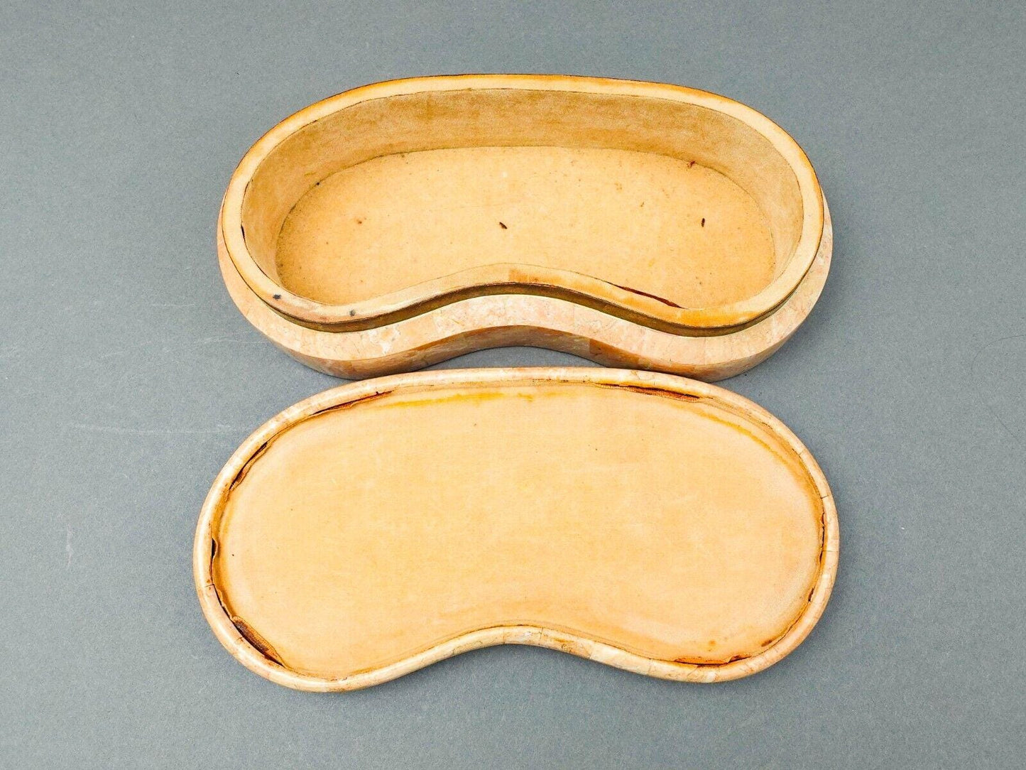 Kinder-Harris Dara 1980s Pink Tessellated Stone Brass Kidney Shaped Box (Read)