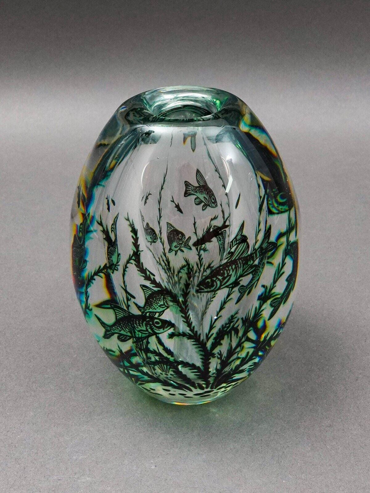 Edward Hald (Sweden, 1883 -1980) Orrefors 1948 "Graal" Fish Art Glass Vase 5.25"