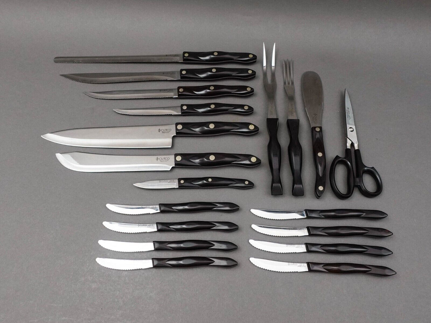 Cutco USA Kitchen Cutlery Knife Set 19 Piece Plus Oak Wood Block Stand