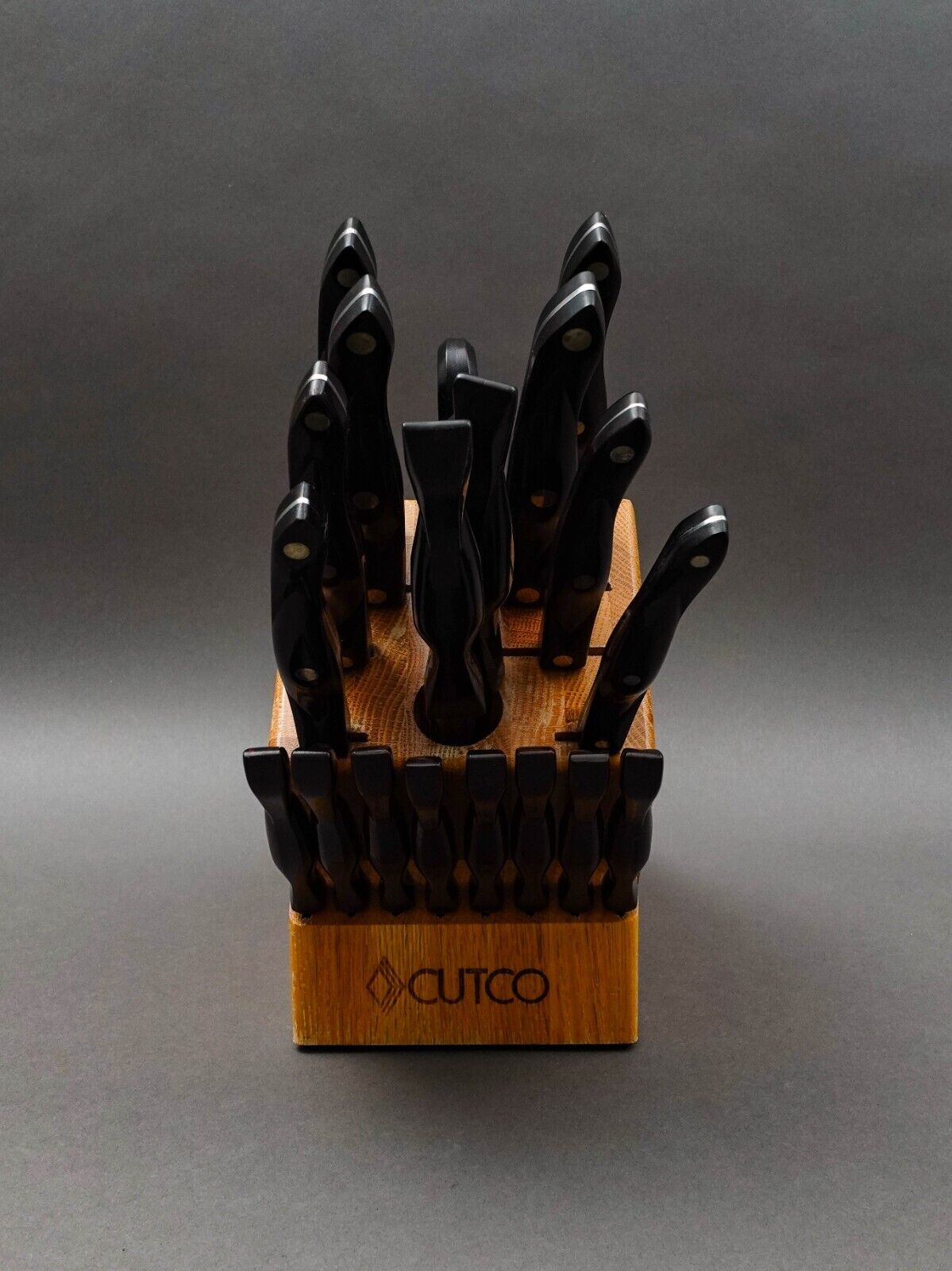 Cutco USA Kitchen Cutlery Knife Set 19 Piece Plus Oak Wood Block Stand