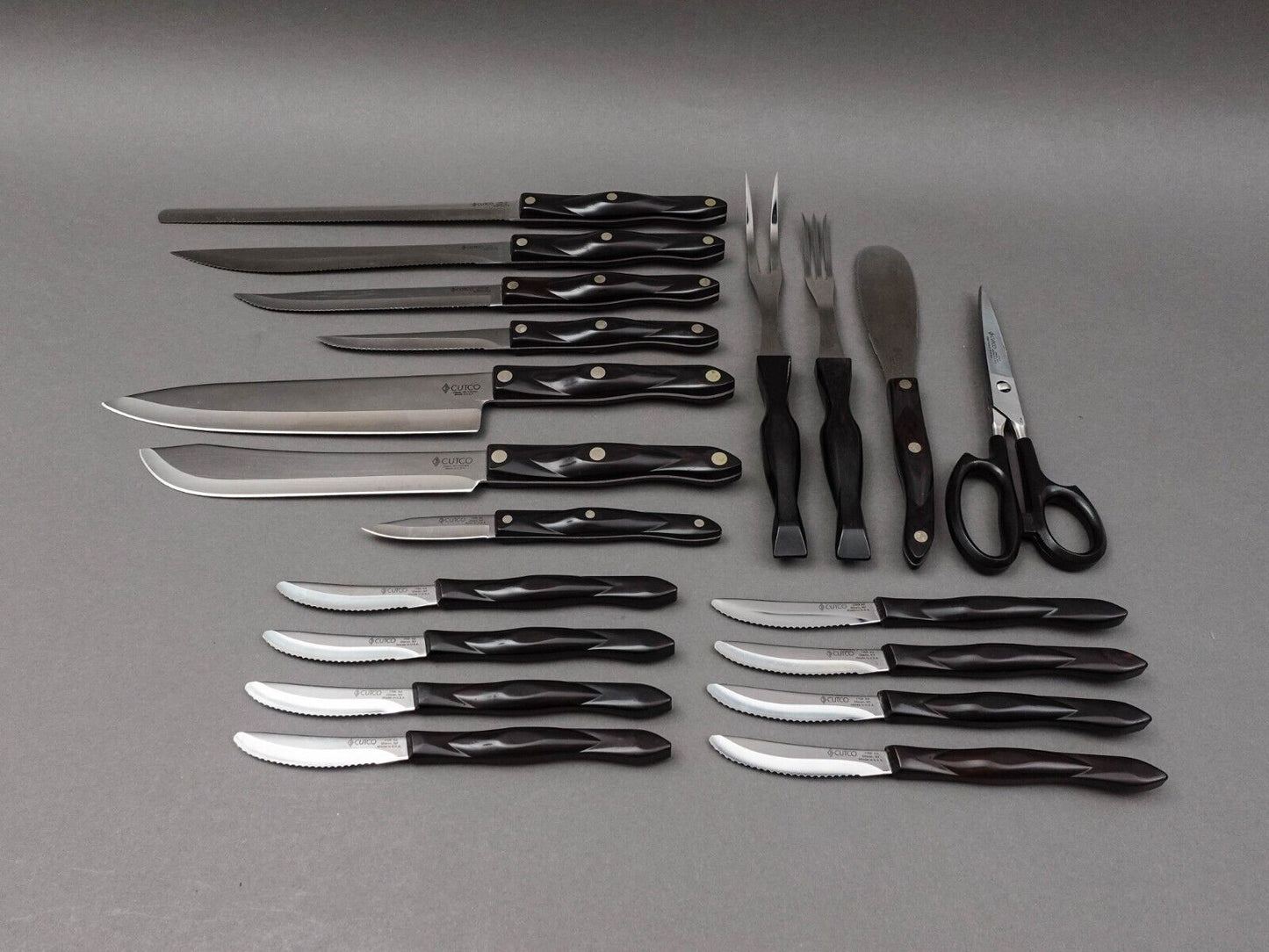 Cutco USA Kitchen Cutlery Knife Set 19 Piece Plus Oak Wood Block Stand