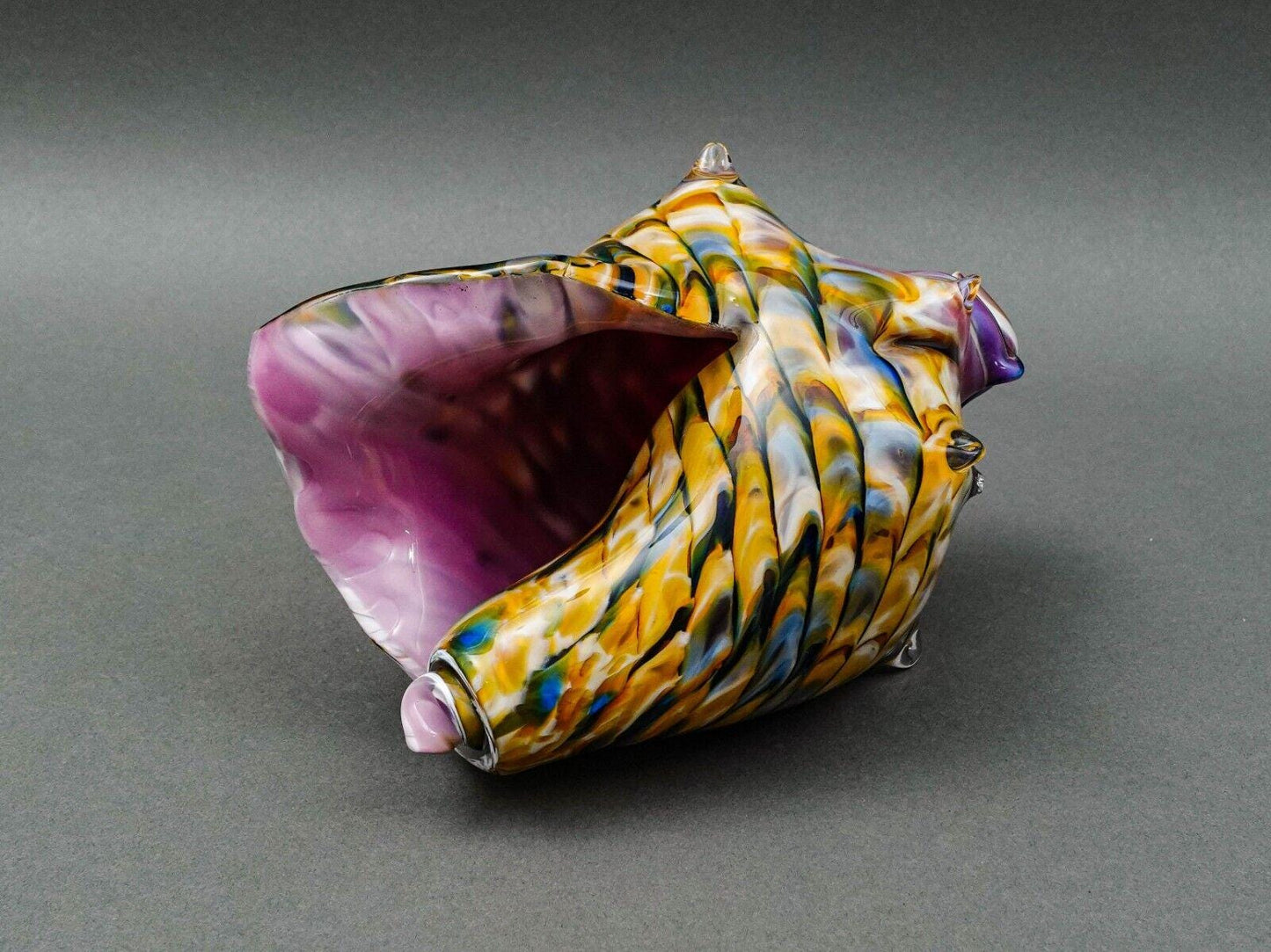 Artist Signed & Dated 2018 Conch Sea Shell Hand Blown Art Glass Sculpture 7"