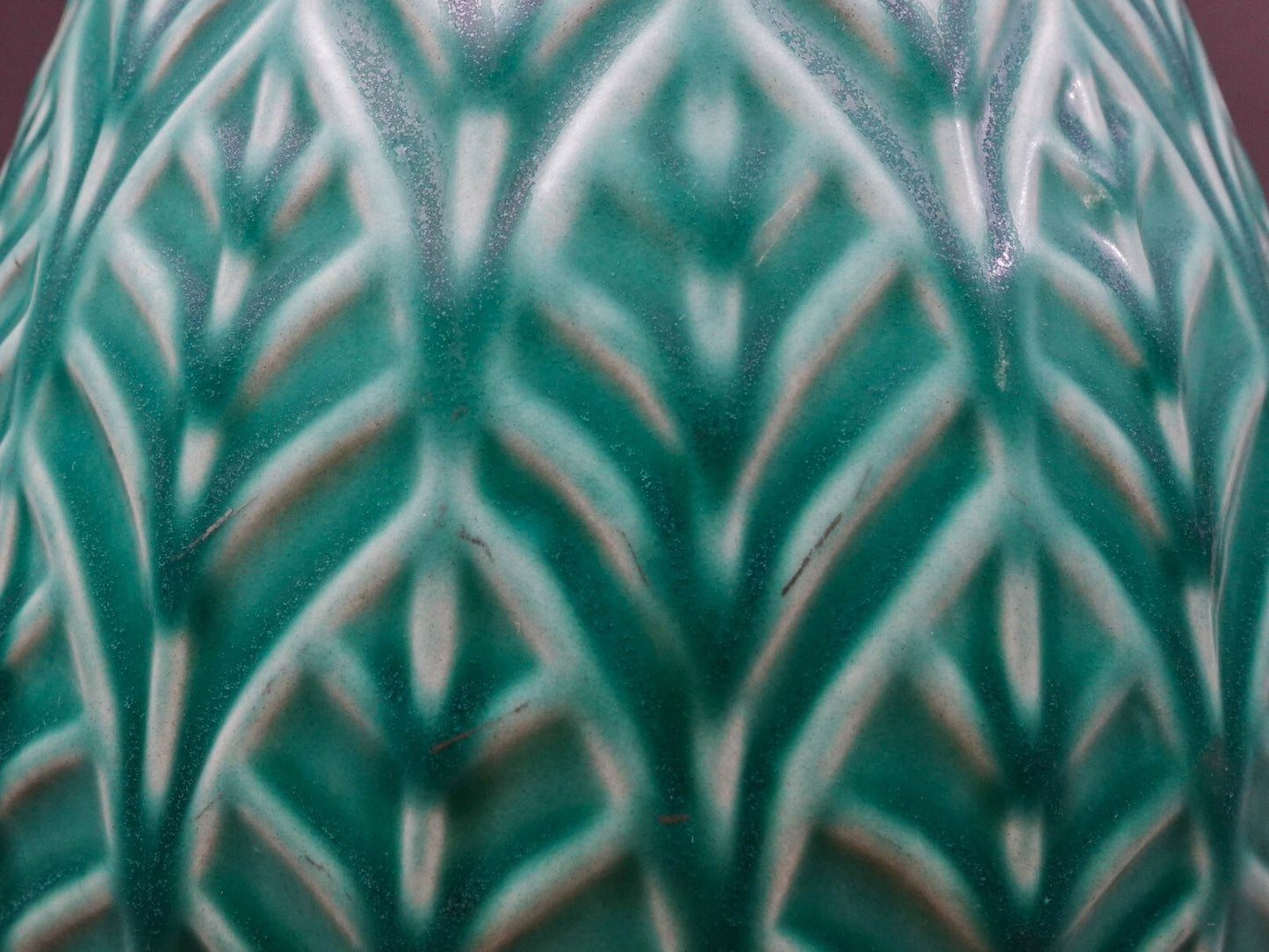 Jonathan Adler Peru Vintage Large Leaf Leaves Green Ceramic Pottery Vase 11 1/2"