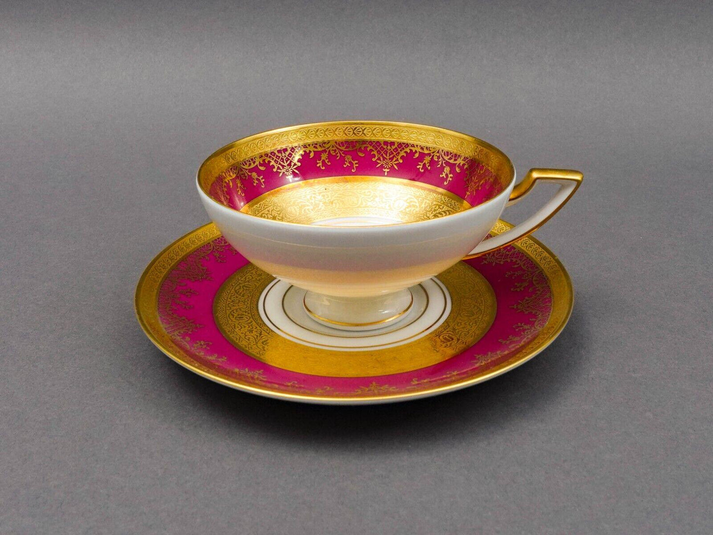 DW Porzellan Karlsbader Wertarbeit Fuchsia Gold Encrusted Cup & Saucer Set Of 6