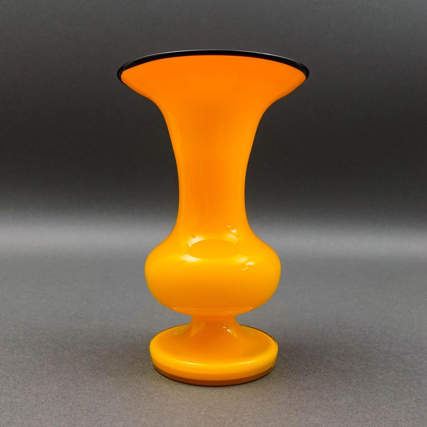 Franz Welz Bohemian Czech Art Deco Tango Art Glass Trumpet Vase 6 5/8"