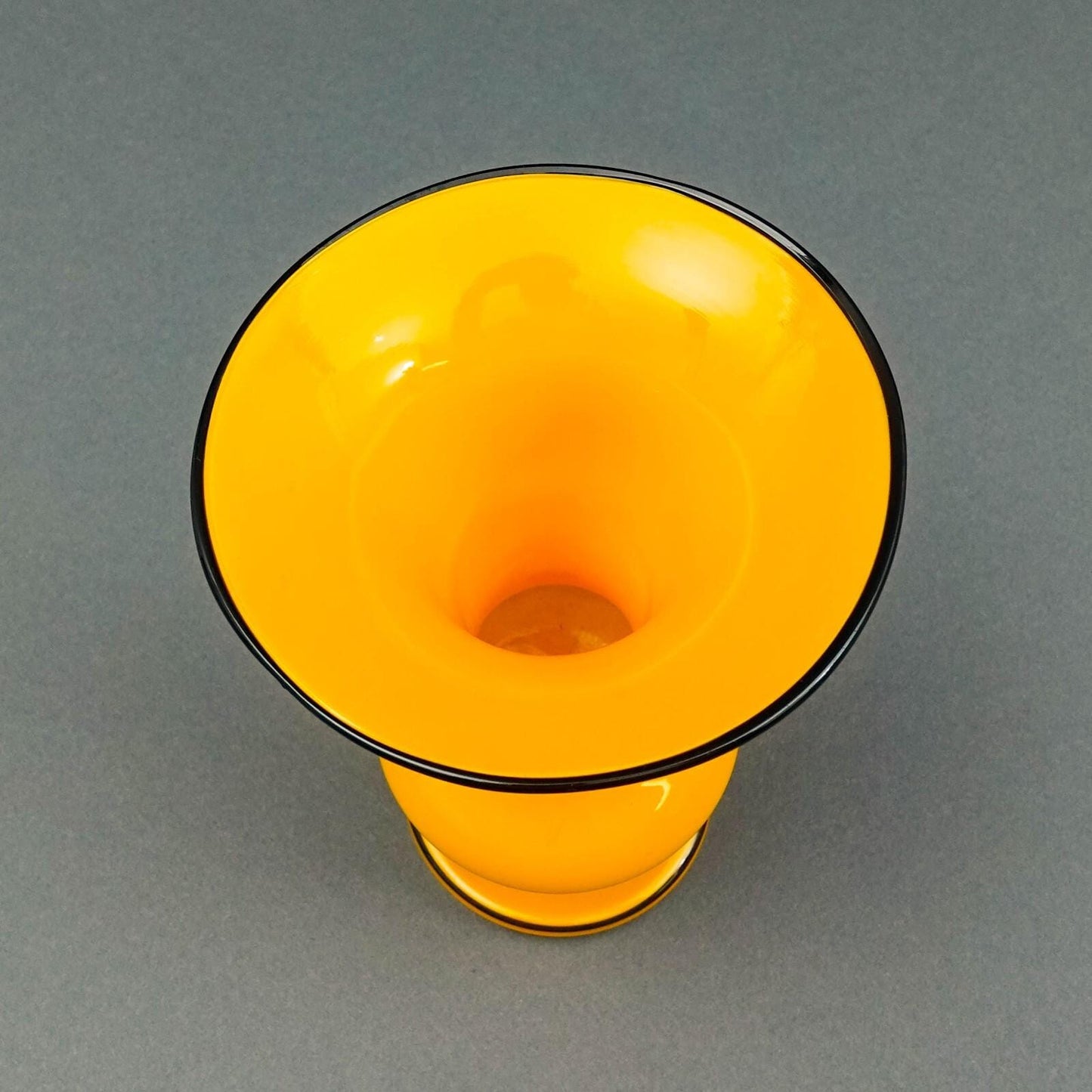 Franz Welz Bohemian Czech Art Deco Tango Art Glass Trumpet Vase 6 5/8"