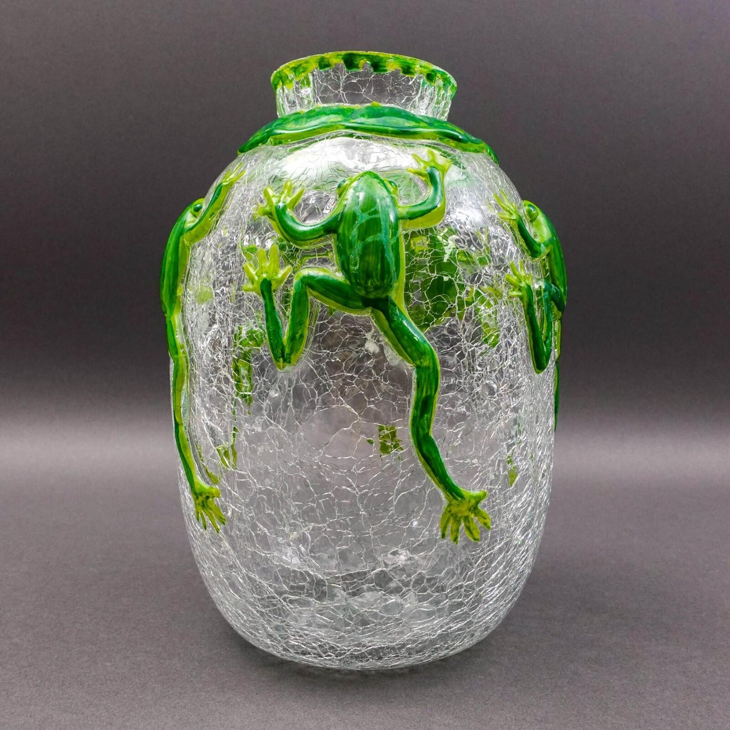 Vintage Applied Five Green Frogs In Relief Clear Crackle Glass Vase 10 1/8"