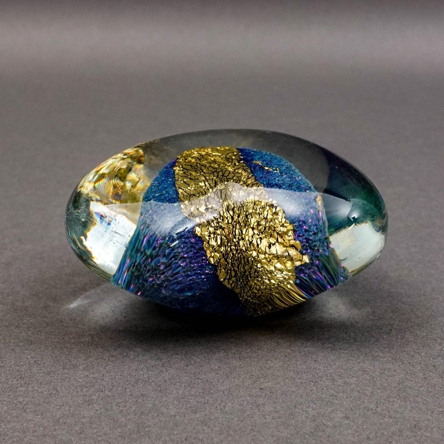 Eickholt Signed 1996 Iridescent Dichroic Gold Foil Heart Art Glass Paperweight