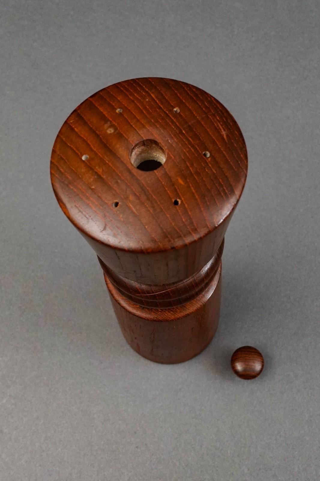 Dansk Jens Quistaard Denmark Vintage Chess Queen 832 Teak Wood Salt Pepper Mill