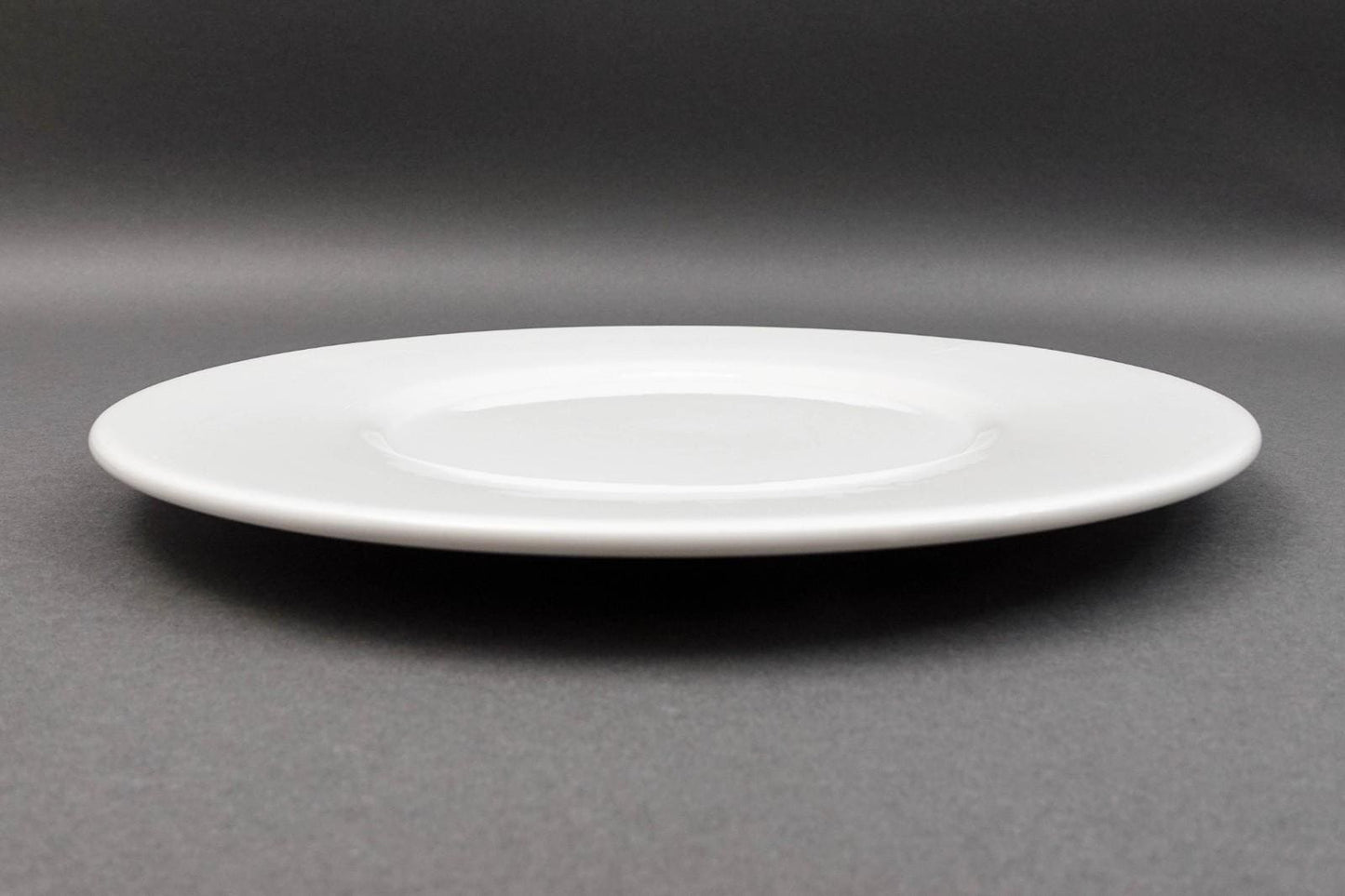 Este Italy Neiman Marcus White  12 3/4" Charger Service Plate Set Of 4