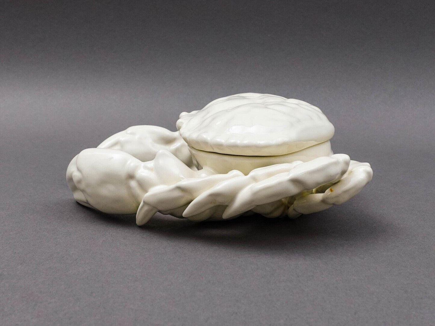 Oscar De La Renta Portugal White Porcelain Shell Crab Lidded Condiment Server