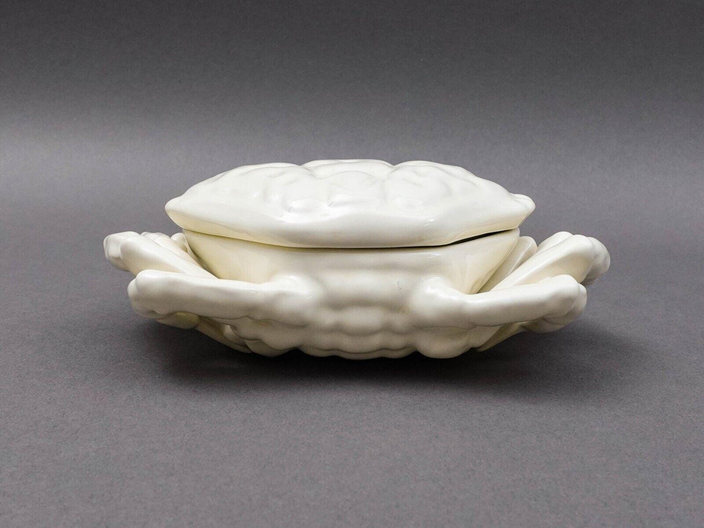 Oscar De La Renta Portugal White Porcelain Shell Crab Lidded Condiment Server