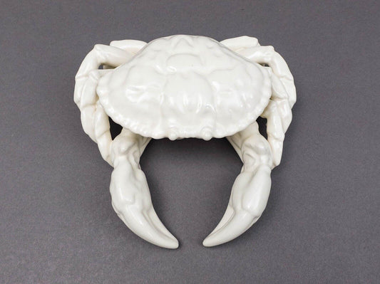 Oscar De La Renta Portugal White Porcelain Shell Crab Lidded Condiment Server