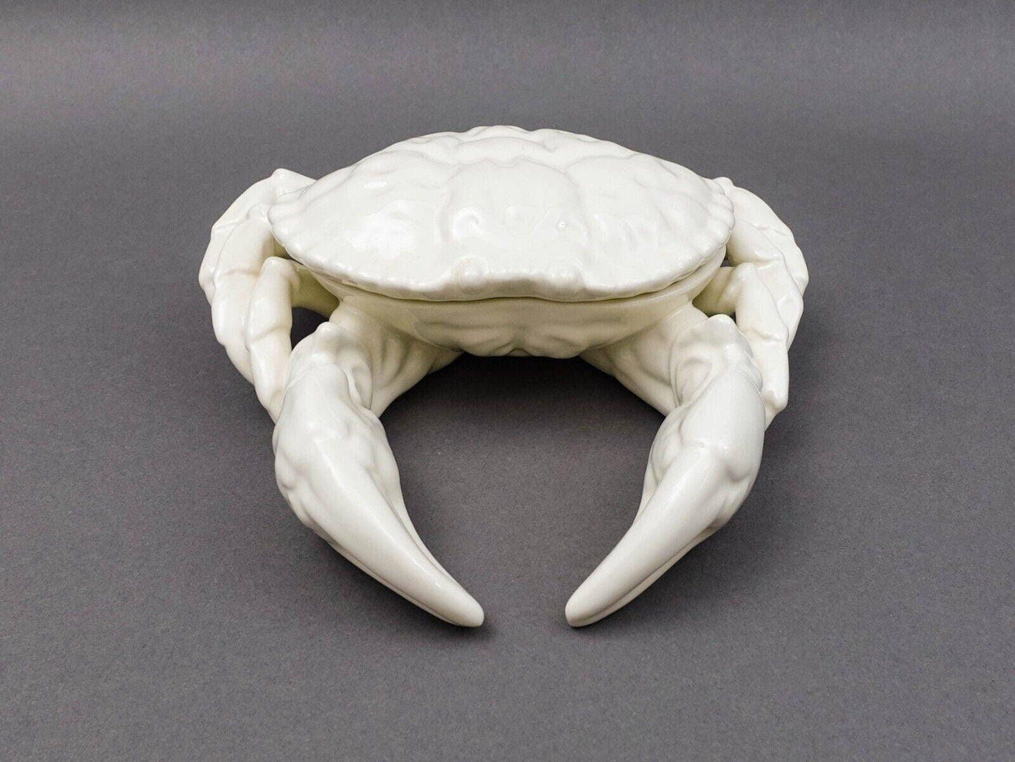 Oscar De La Renta Portugal White Porcelain Shell Crab Lidded Condiment Server