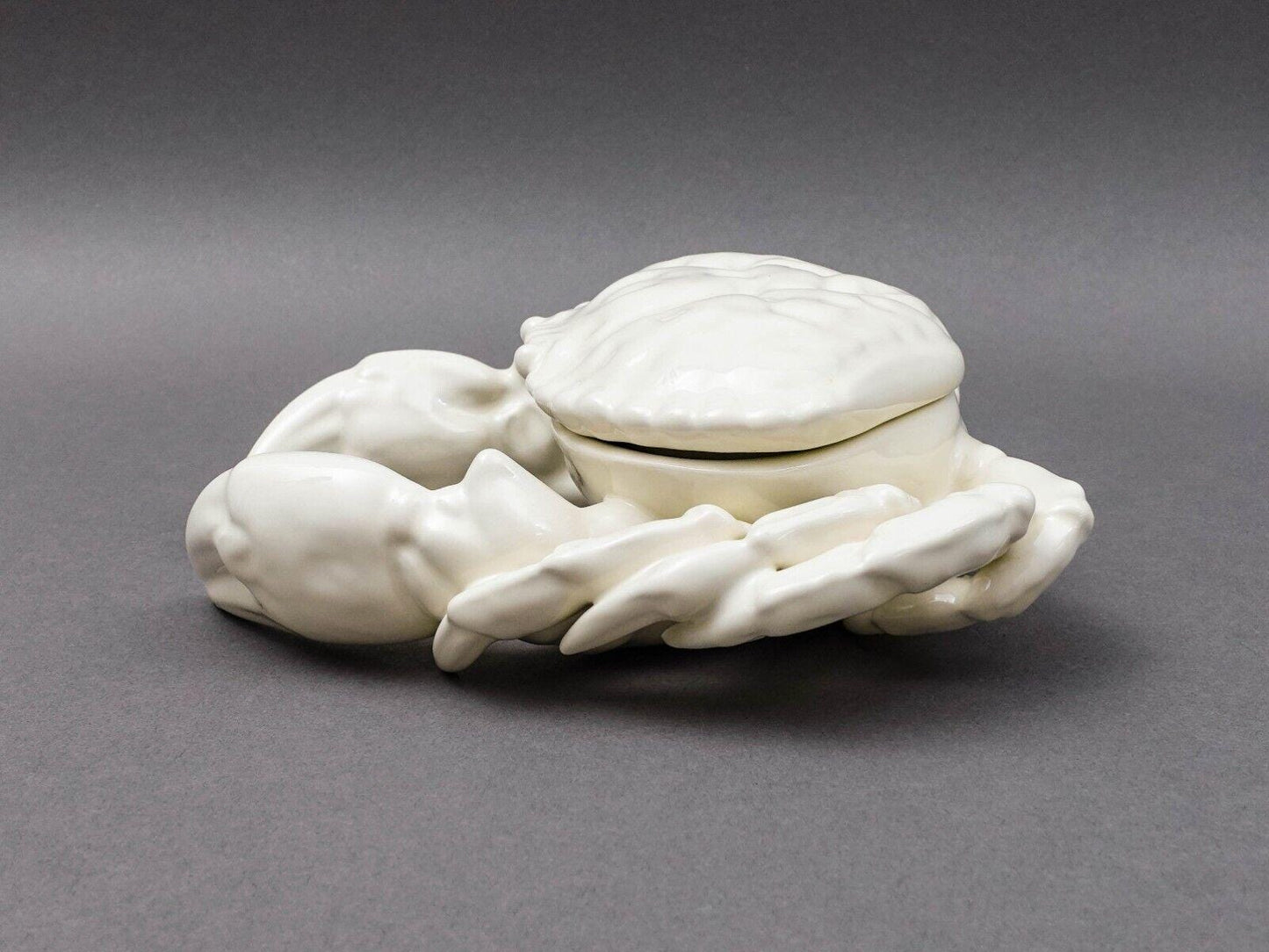 Oscar De La Renta Portugal White Porcelain Shell Crab Lidded Condiment Server