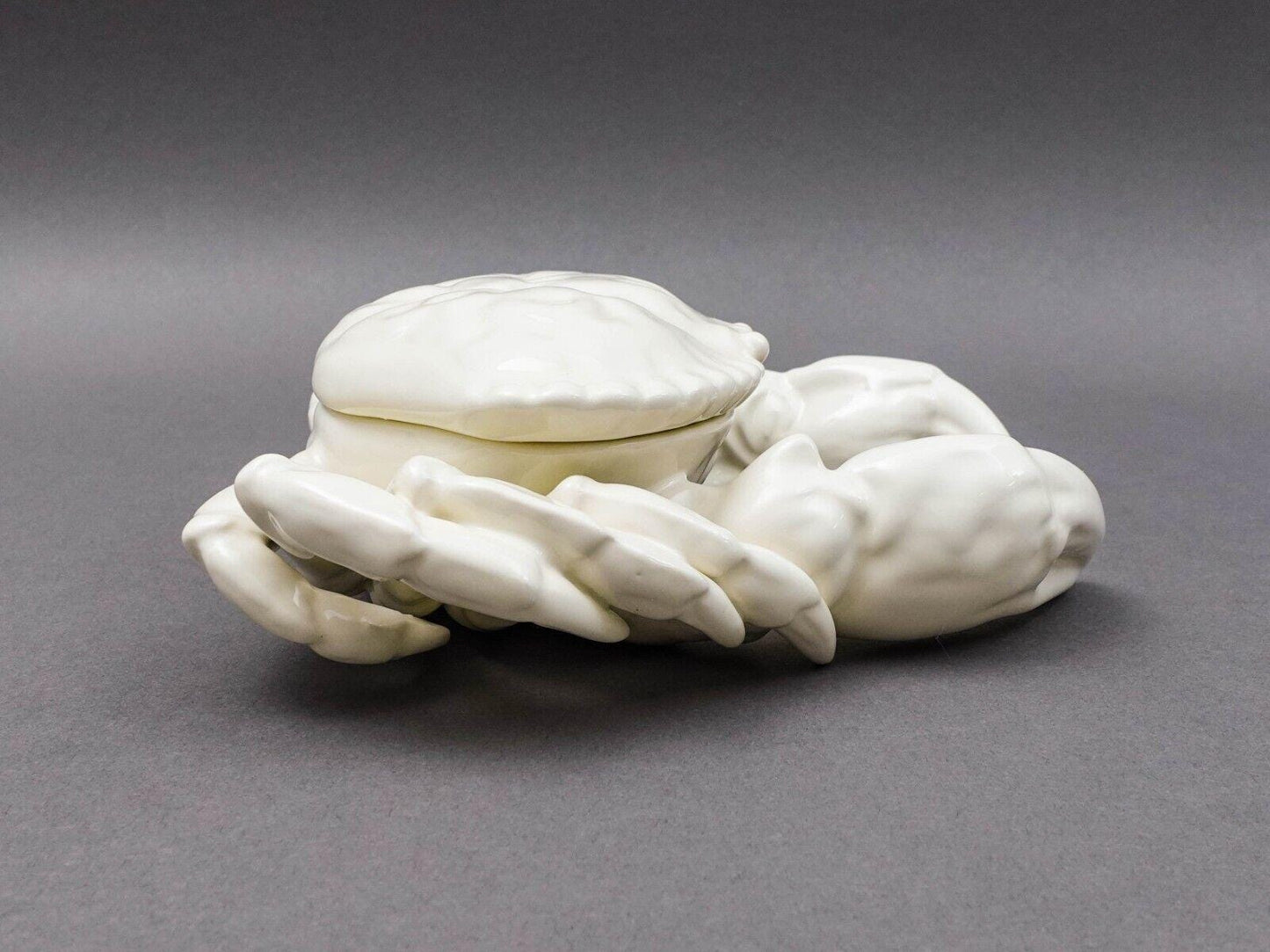 Oscar De La Renta Portugal White Porcelain Shell Crab Lidded Condiment Server