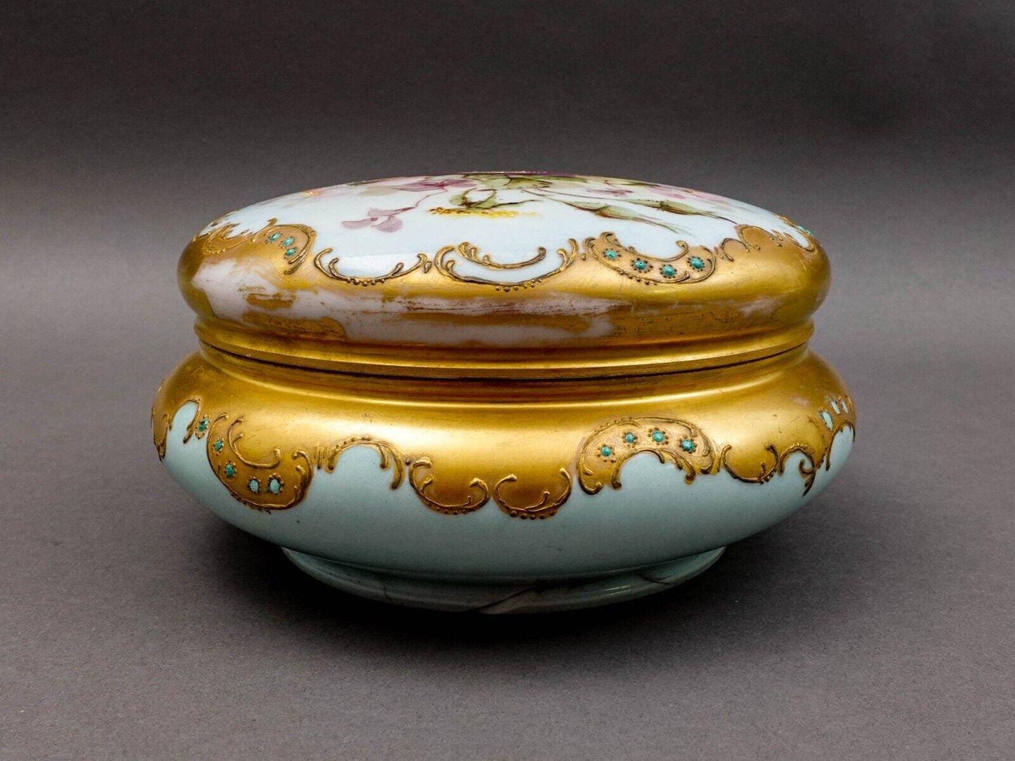 Limoges France Antique Large Floral Porcelain Dresser Powder Jewlery Box (Read)