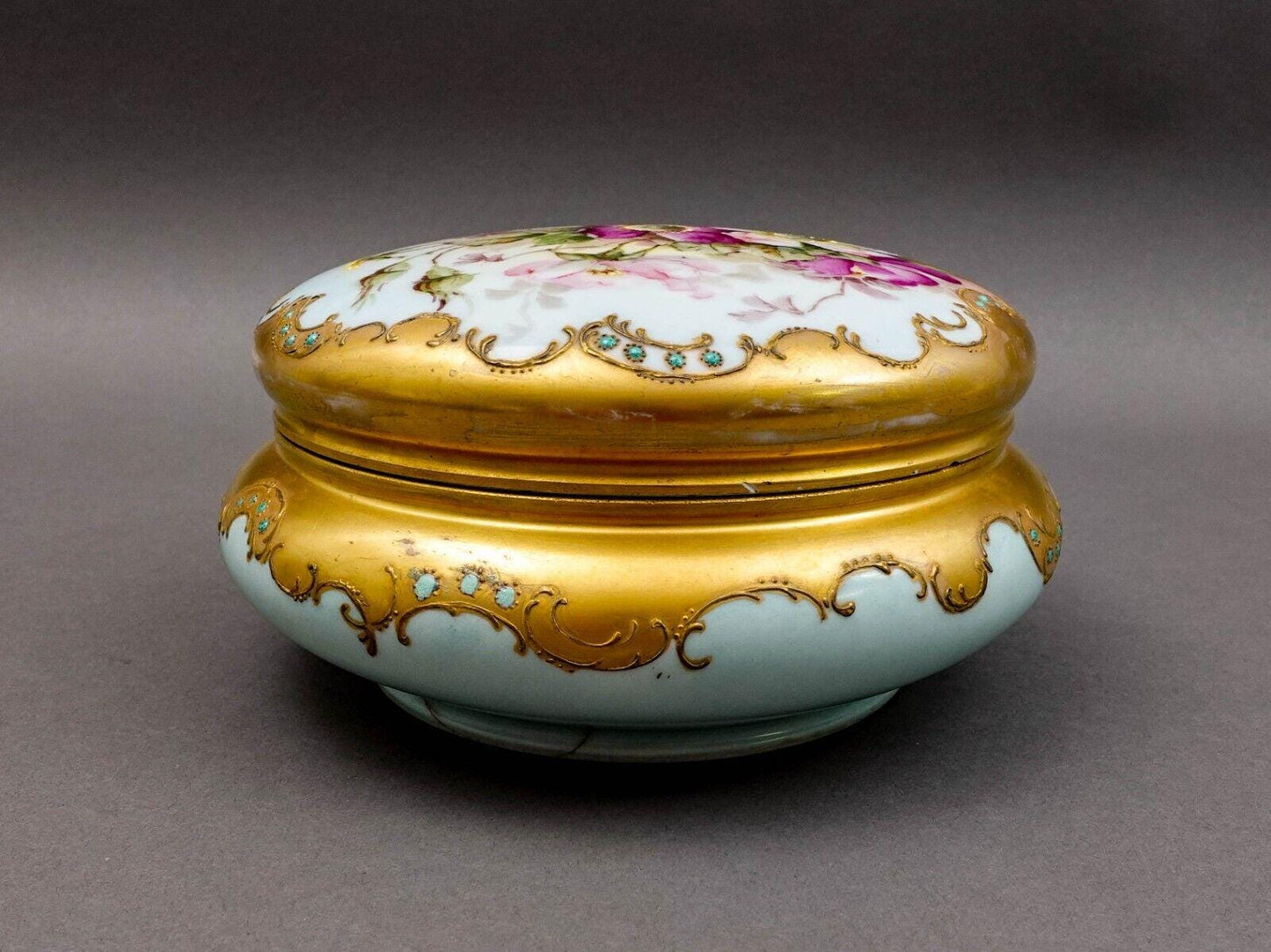 Limoges France Antique Large Floral Porcelain Dresser Powder Jewlery Box (Read)