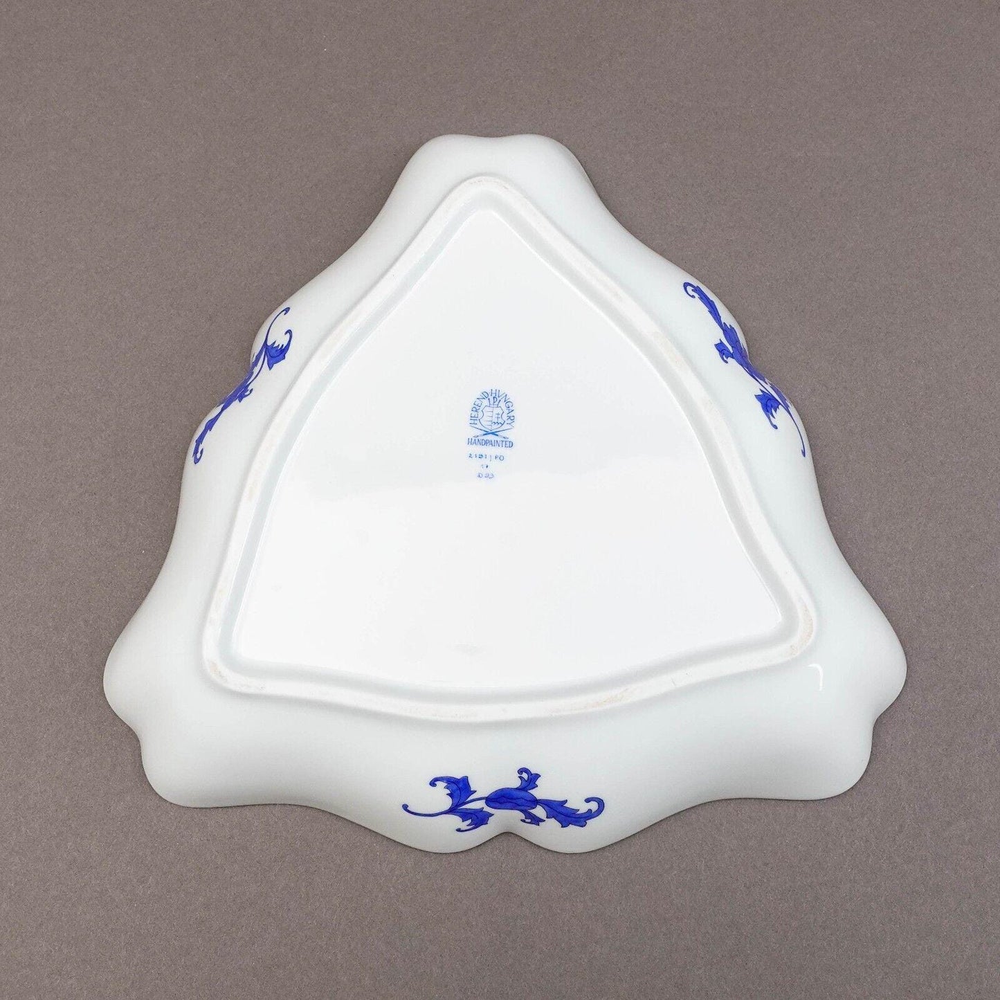 Herend Hungary 24K Gold Gilt Poisson Koi  Fish Porcelain Triangle Dish  2191/PO