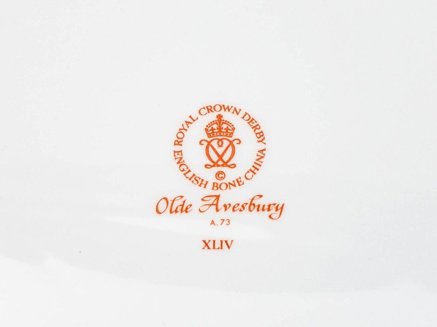 Royal Crown Derby Olde Avesbury Birds 15" Bone China Oval Serving Platter