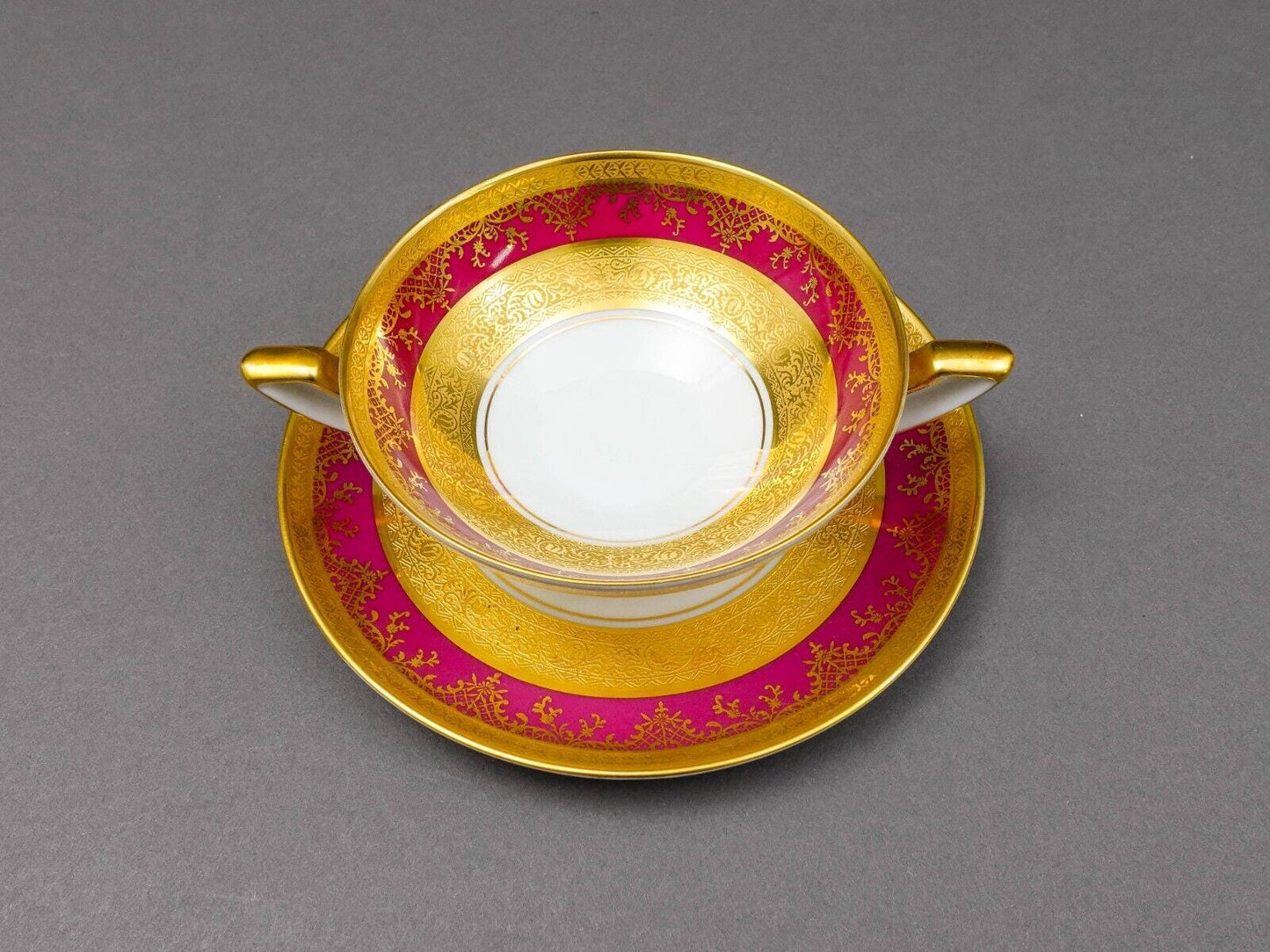 DW Porzellan Karlsbader Wertarbeit Fuchsia Gold Encrusted Cream Soup Bowl Set 4