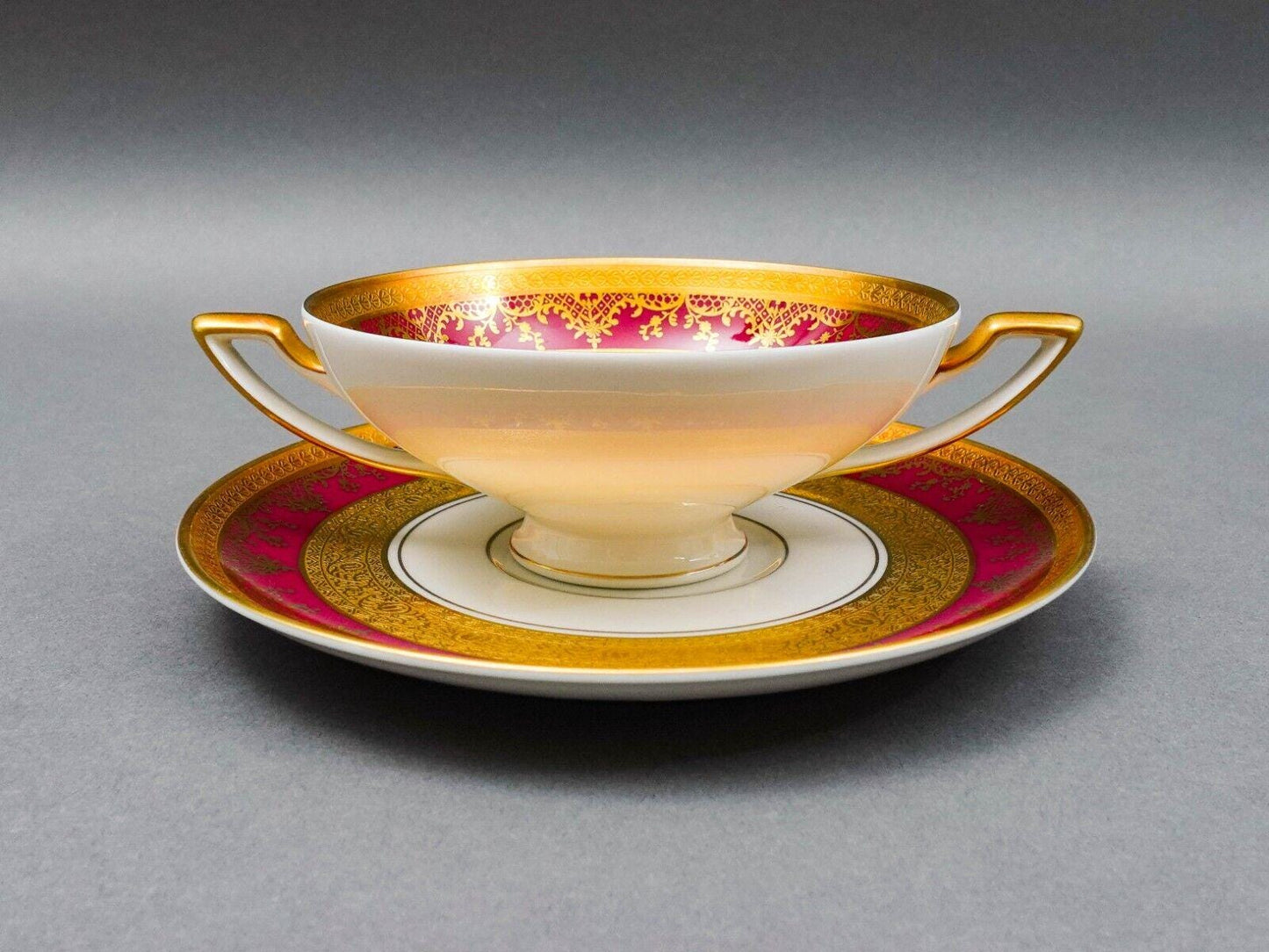 DW Porzellan Karlsbader Wertarbeit Fuchsia Gold Encrusted Cream Soup Bowl Set 4