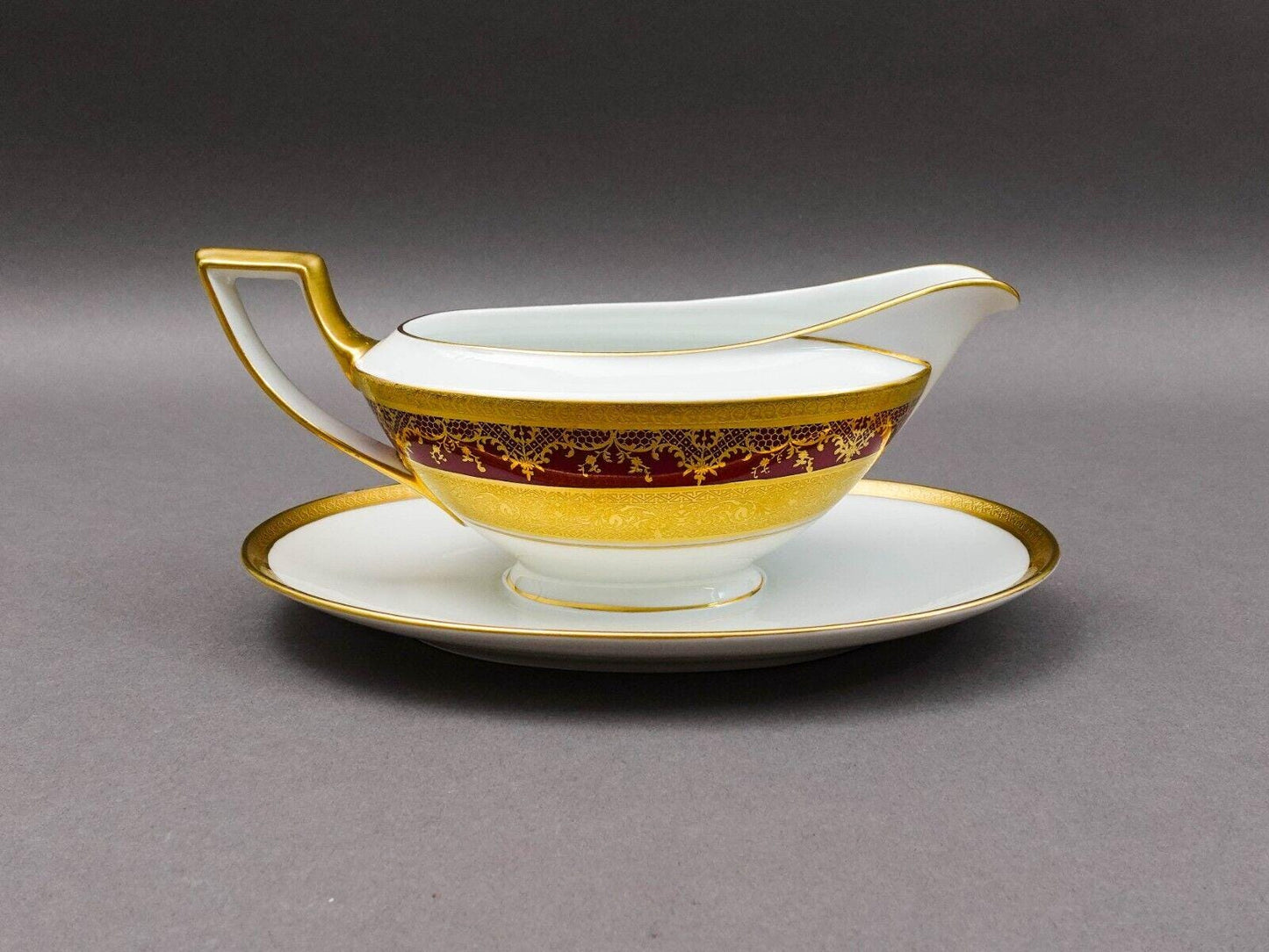 DW Porzellan Karlsbader Wertarbeit Germany Fuchsia Gold Encrusted Gravy Boat