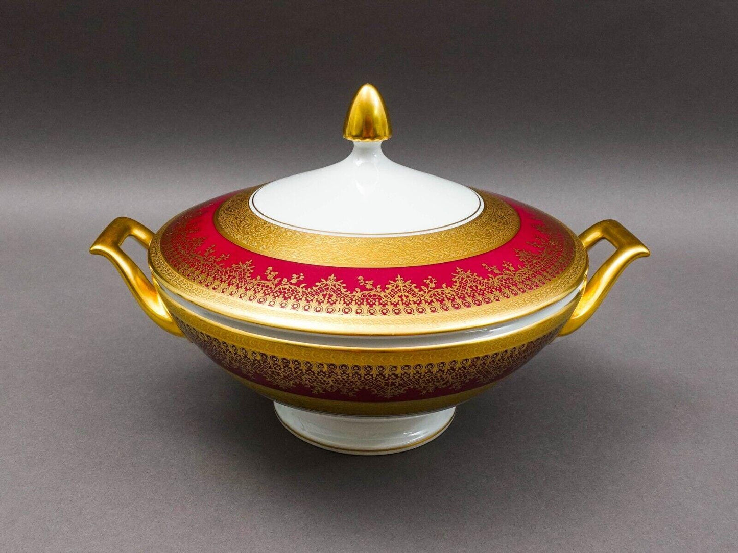 DW Porzellan Karlsbader Wertarbeit Germany Fuchsia Gold Encrusted Covered Tureen