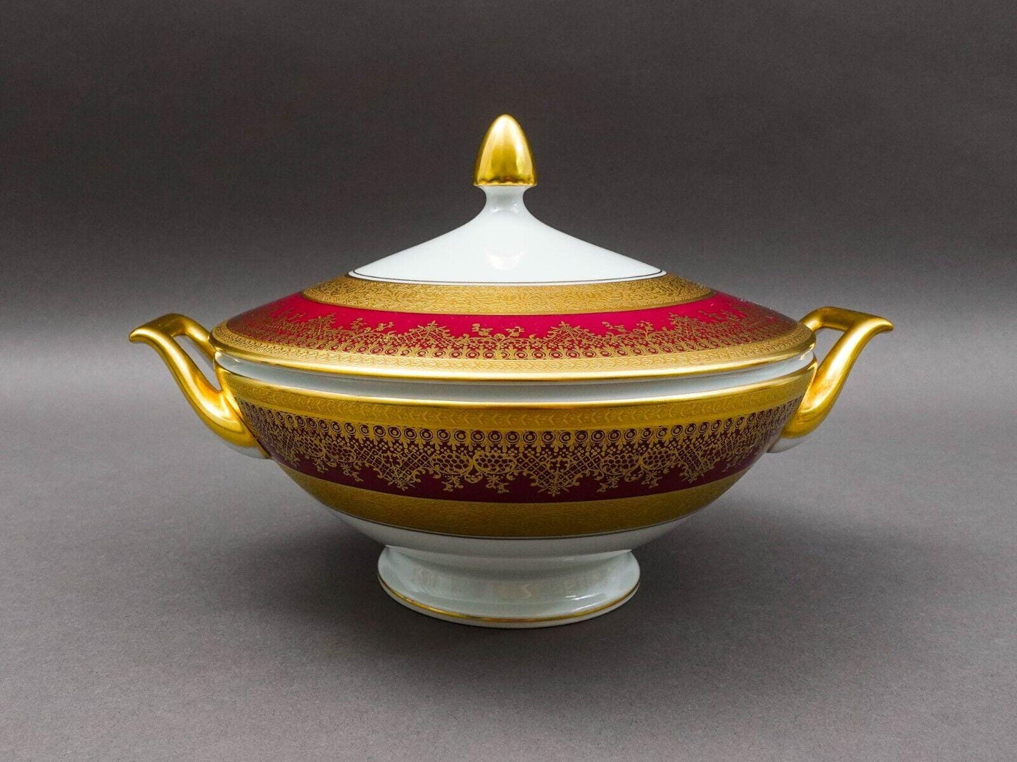 DW Porzellan Karlsbader Wertarbeit Germany Fuchsia Gold Encrusted Covered Tureen