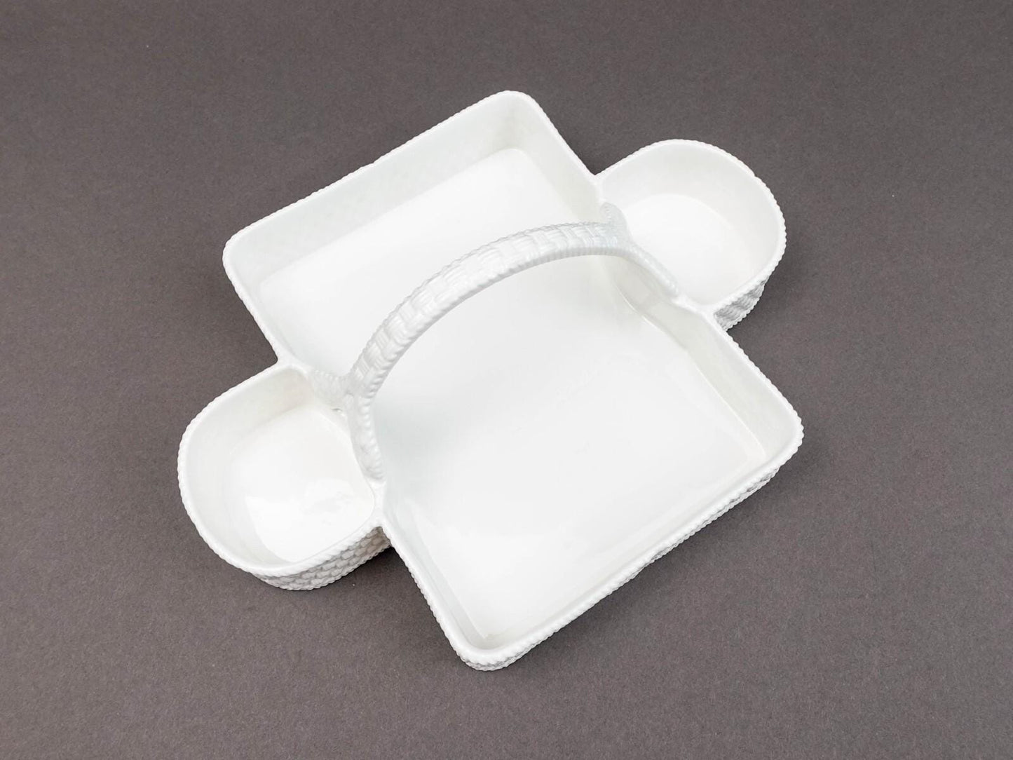 Tiffany & Co Ireland "Tiffany Weave" White Strawberry Basket Serving Tray 1994