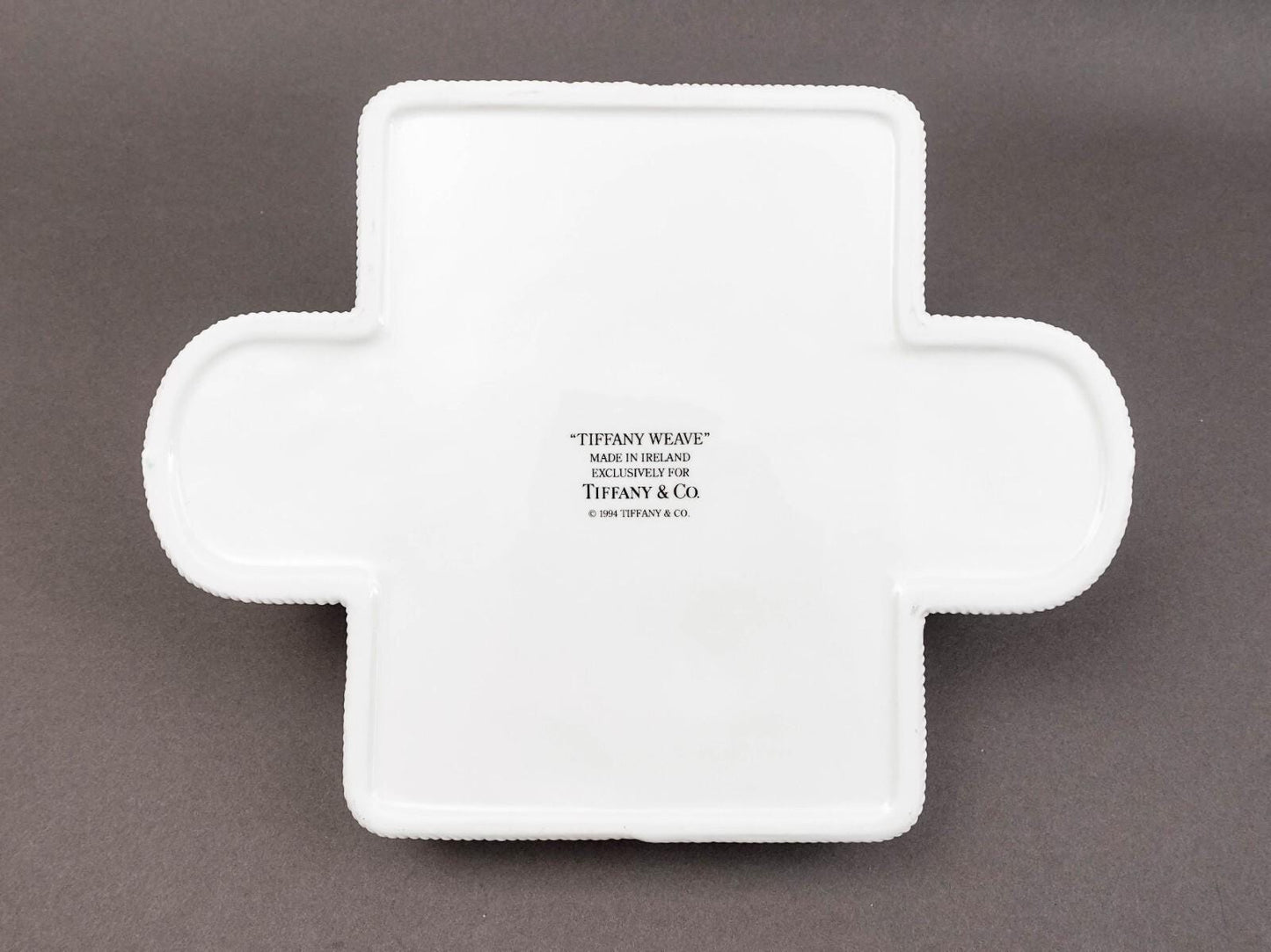 Tiffany & Co Ireland "Tiffany Weave" White Strawberry Basket Serving Tray 1994