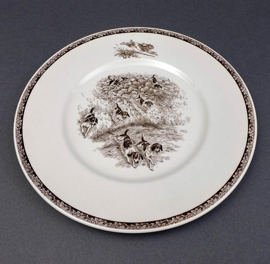 Wedgwood England Sporting Dog "A Hot Scent" Beagles Plate Marguerite Kirmse