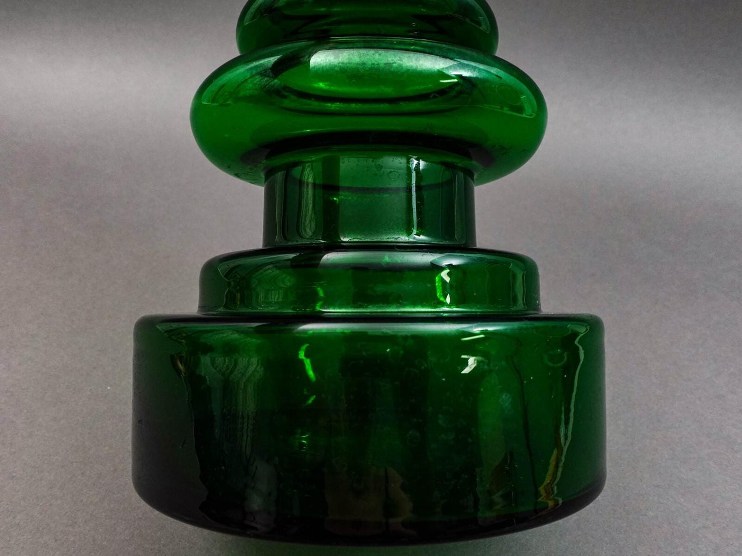 Nuutajarvi Notsjo Signed Finland Oiva Toikka MCM Green Glass Vase 15.75" (Read)