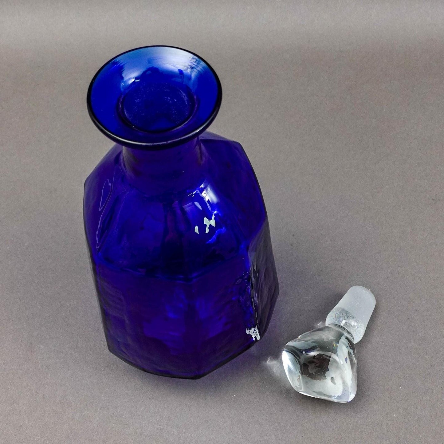 Blenko Don Sheppard 8132M Facet Line Sapphire Blue Glass Decanter With Stopper