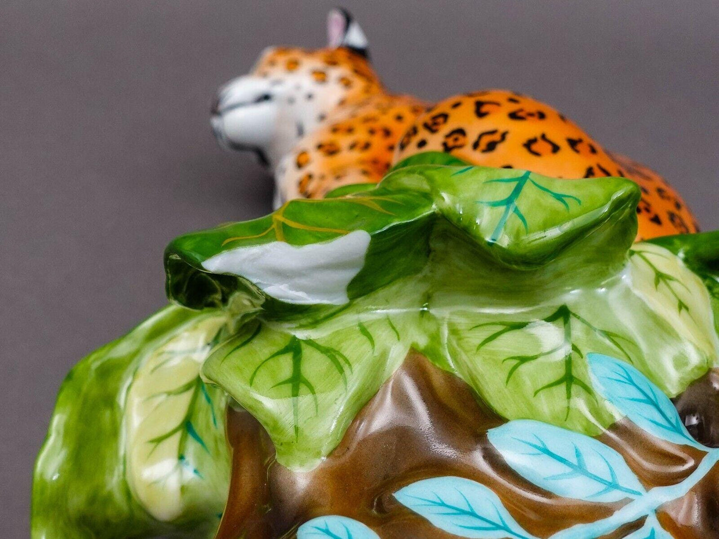 Lynn Chase Jaguar Jungle Mother & Cub Porcelain Figurine 10" LE #139 (Read)