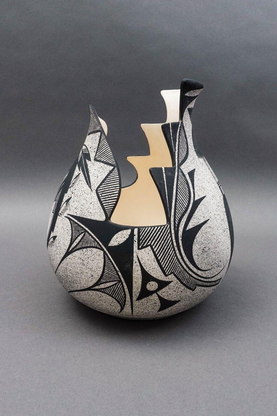 Anthony Edaakie Isleta Pueblo N.M. Hand Painted Kachina Pottery Vase 9.75" Tall