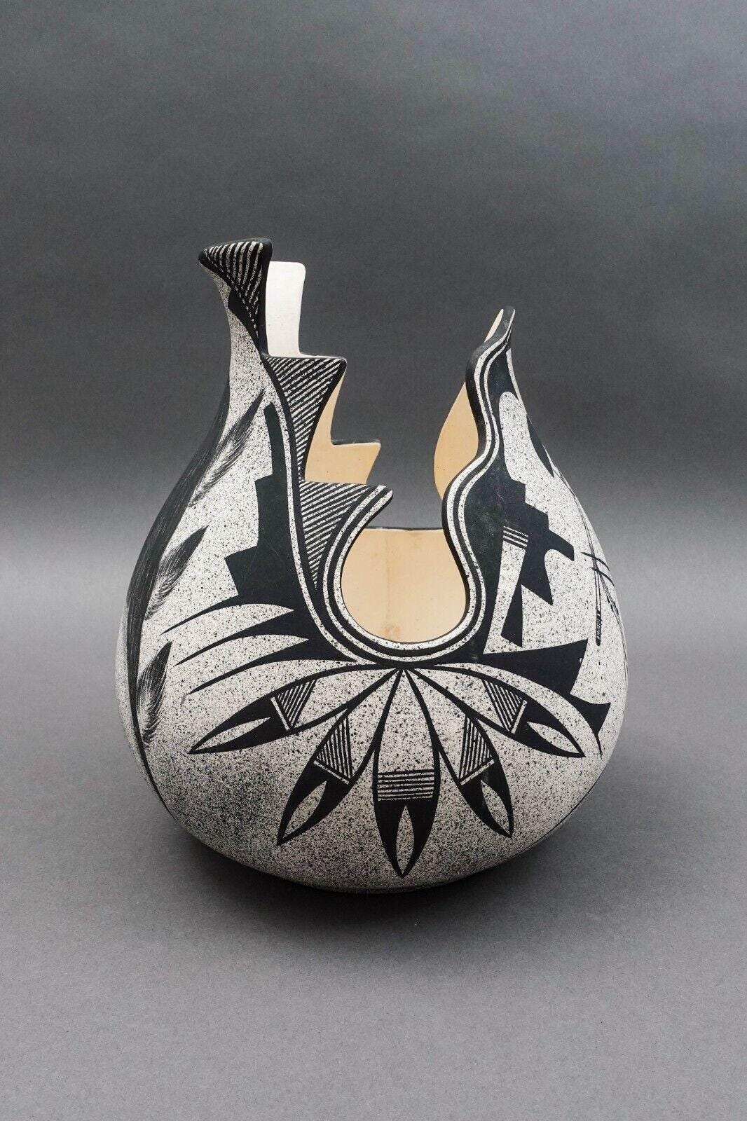 Anthony Edaakie Isleta Pueblo N.M. Hand Painted Kachina Pottery Vase 9.75" Tall