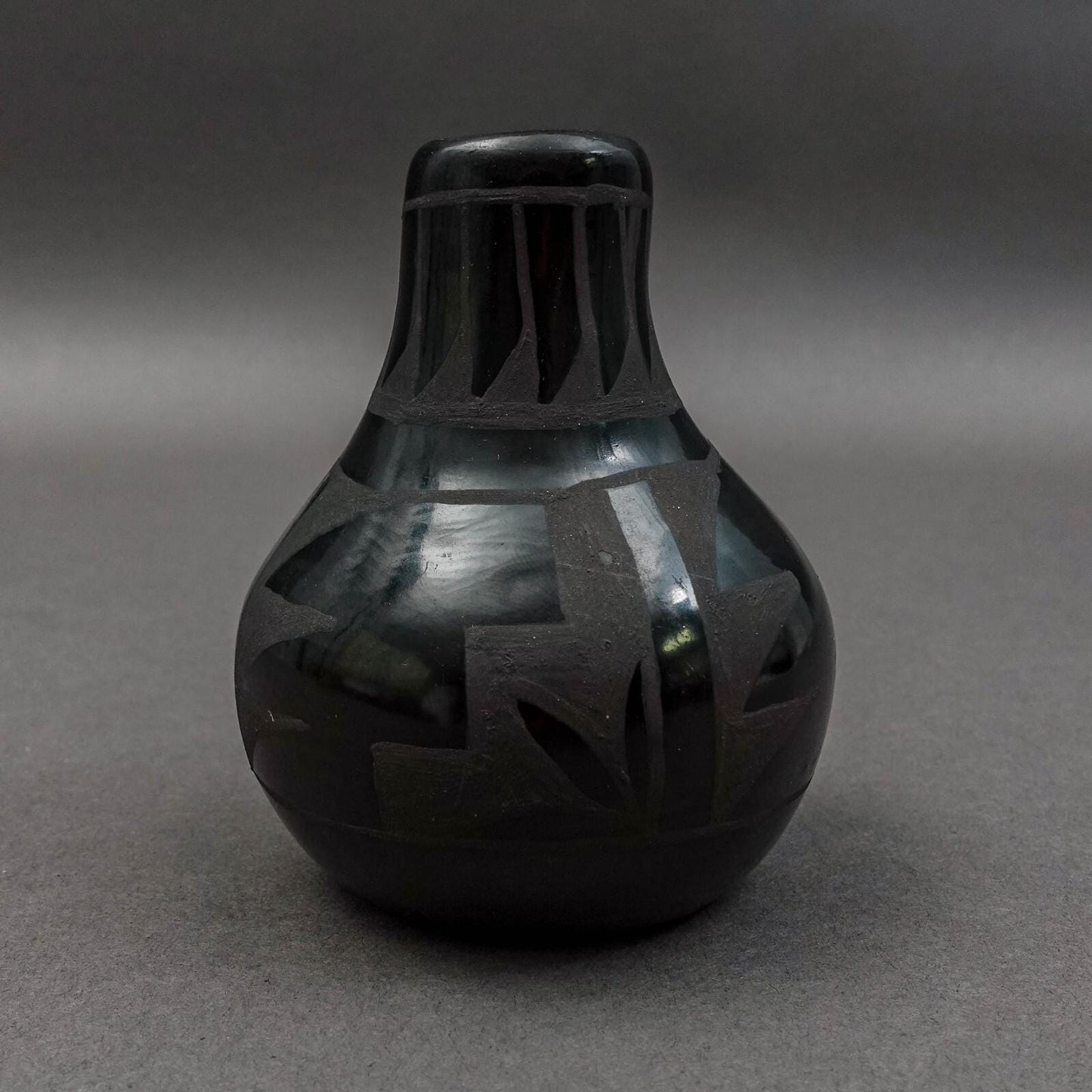 Belua Suazo Santa Clara Pueblo Signed Black Pottery Small Bud Vase 3 1/2"