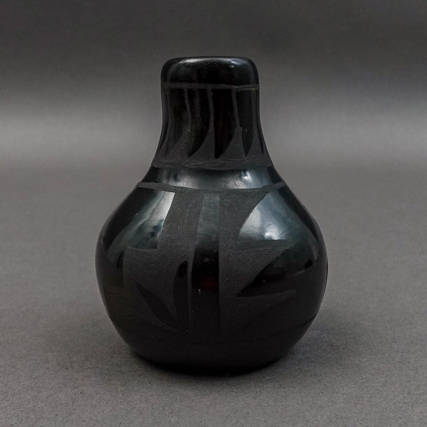 Belua Suazo Santa Clara Pueblo Signed Black Pottery Small Bud Vase 3 1/2"