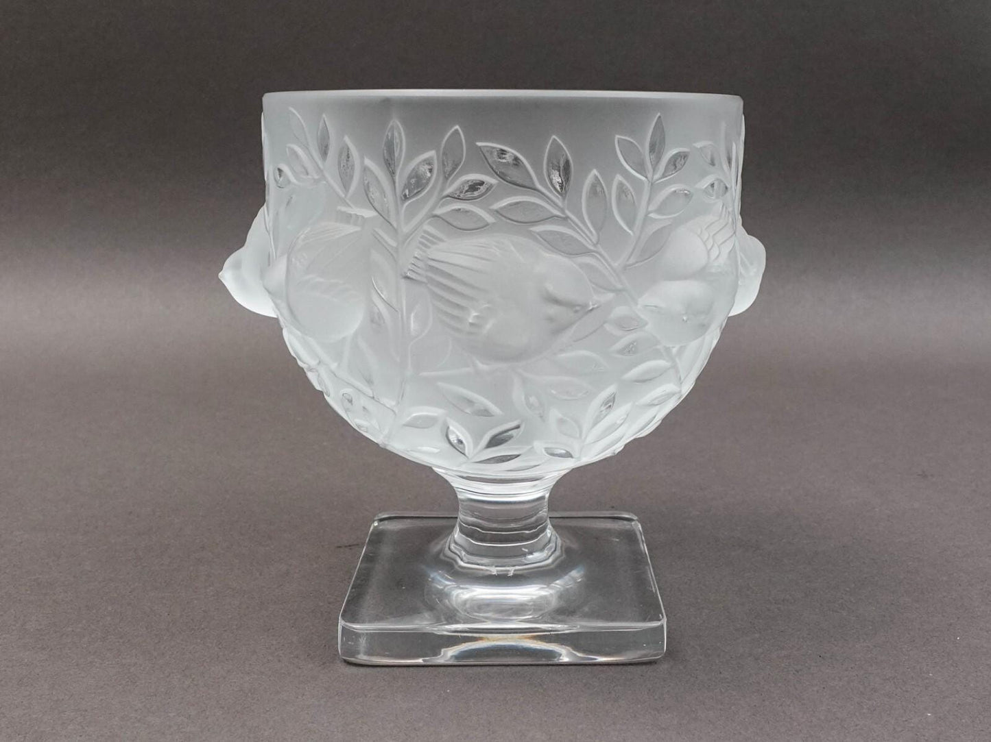 Lalique France Elisabeth Sparrow Birds Frosted Crystal Compote Footed Bowl Vase