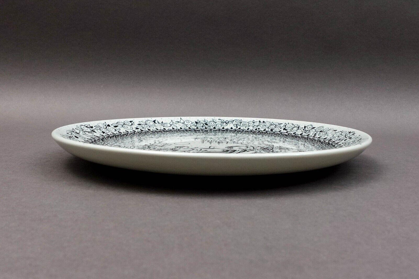 Nymolle Denmark Bjorn Wiinblad  Ararstiderne Sreasons Summer 10 5/8" Plate